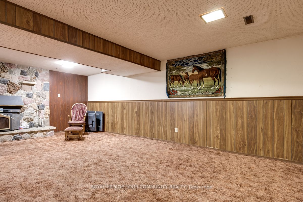 16 Midhurst Drive Property Photo 22