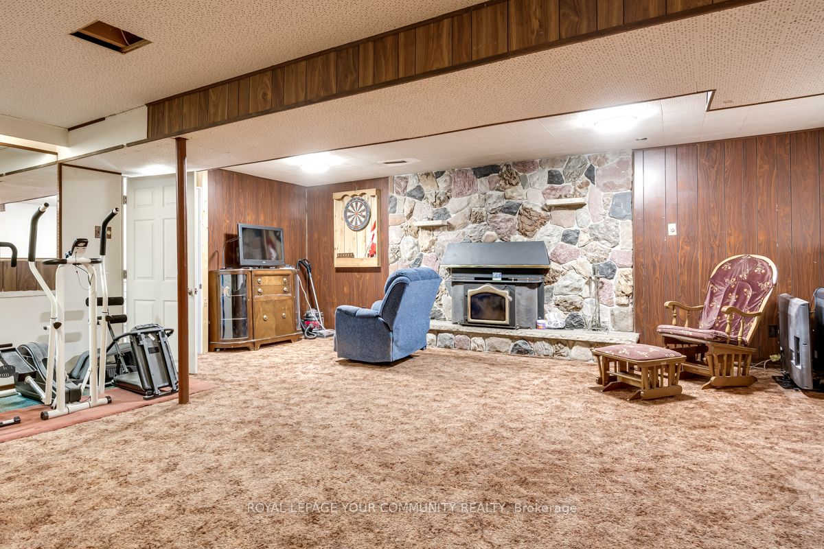 16 Midhurst Drive Property Photo 23