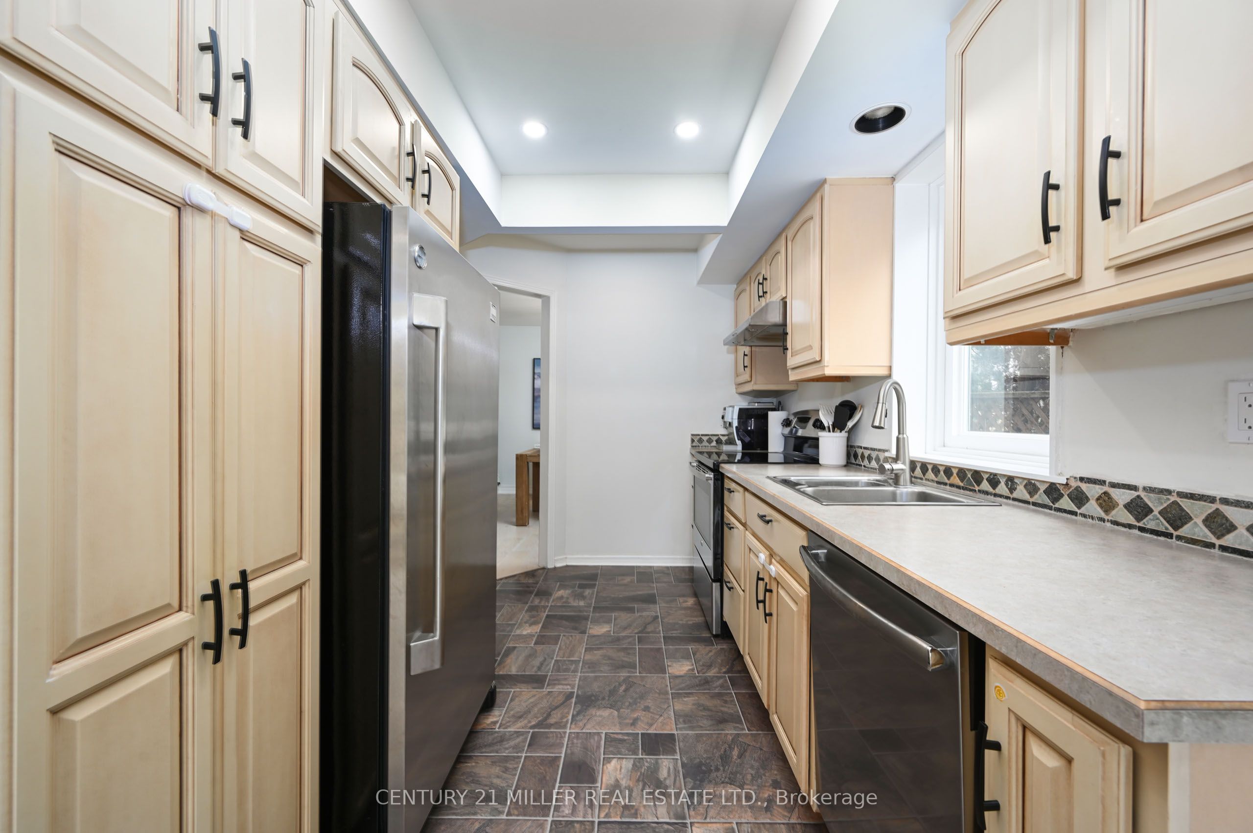 30 Nelson Street Property Photo 7