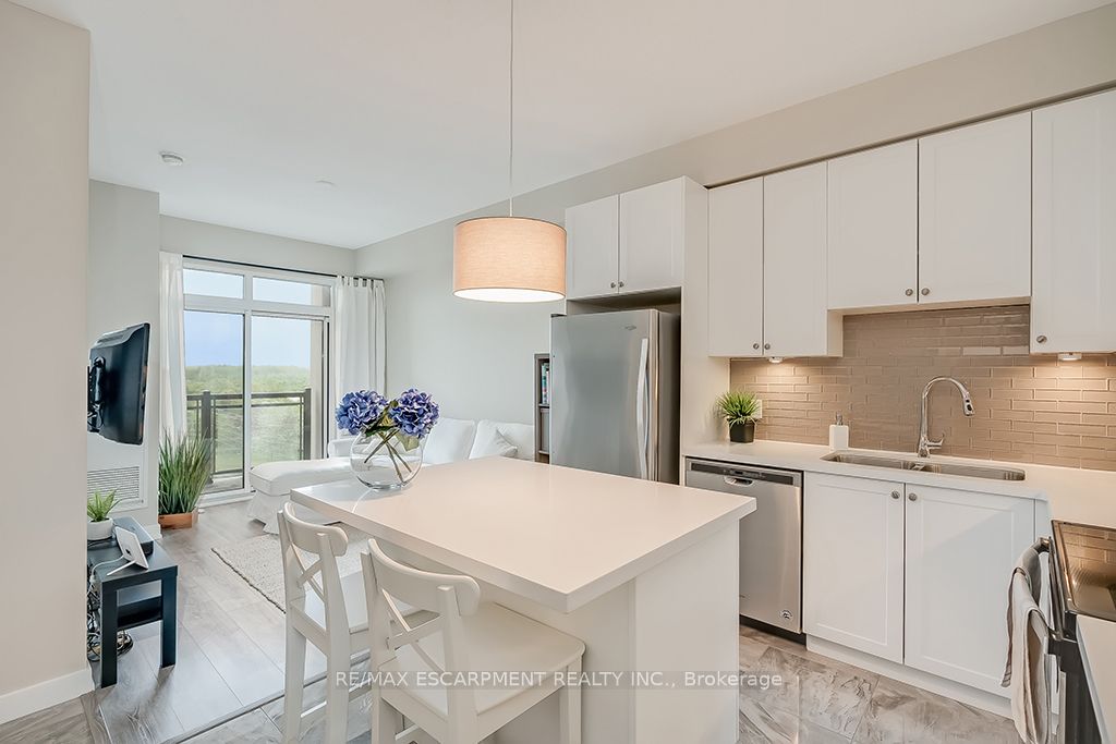 2486 Old Bronte Road 707 Property Photo 4