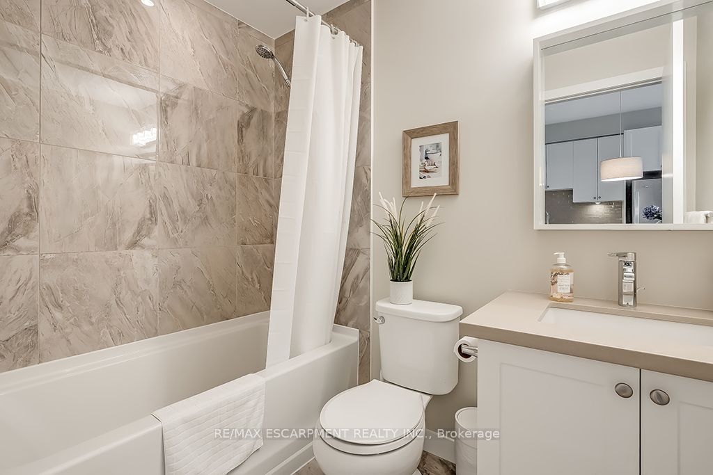 2486 Old Bronte Road 707 Property Photo 11