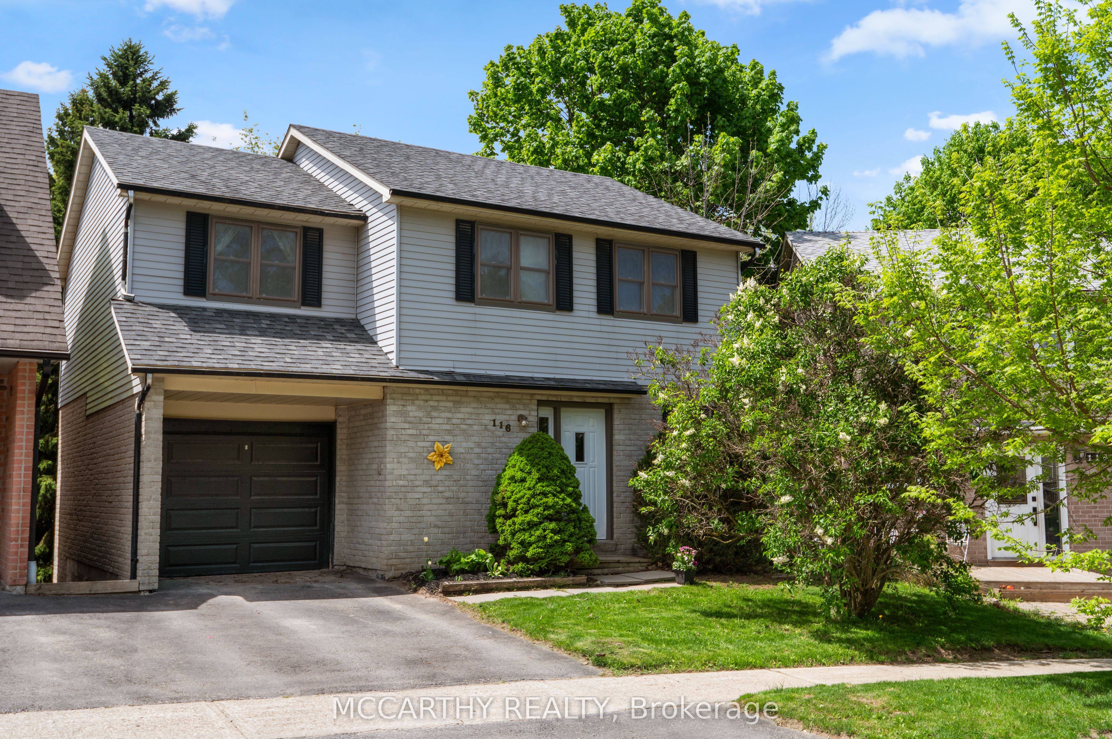 116 Goldgate Cres Property Photo 1