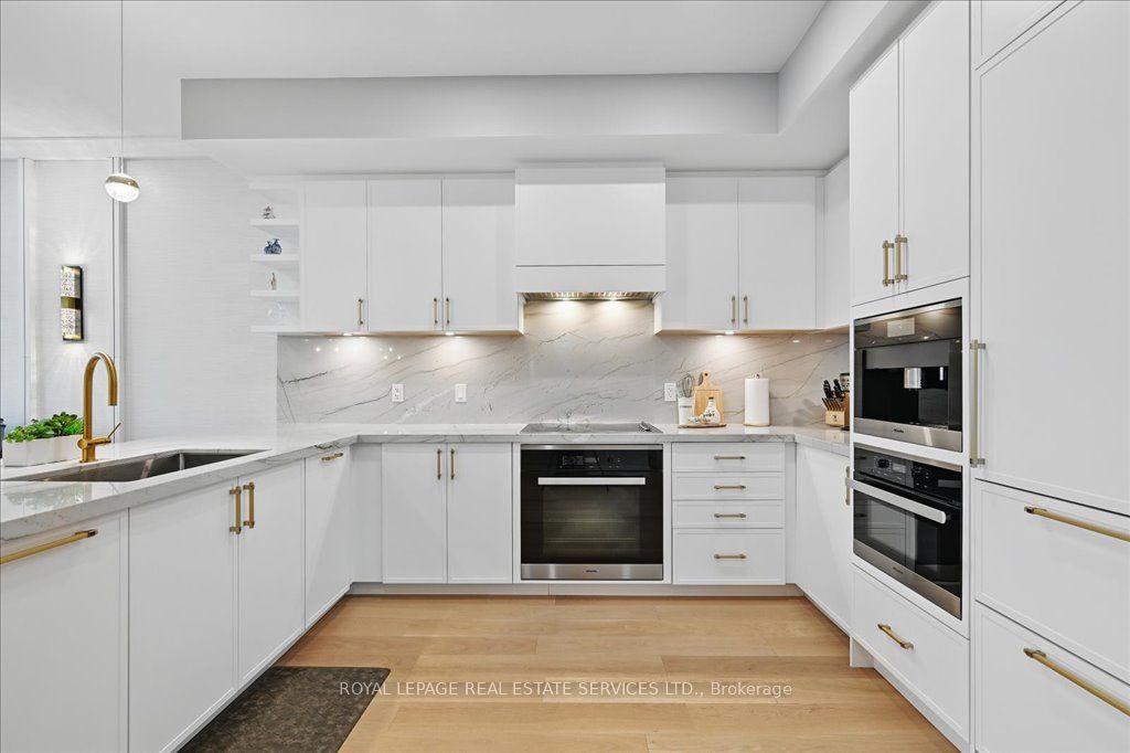 2489 Taunton Road 108 Property Photo 6