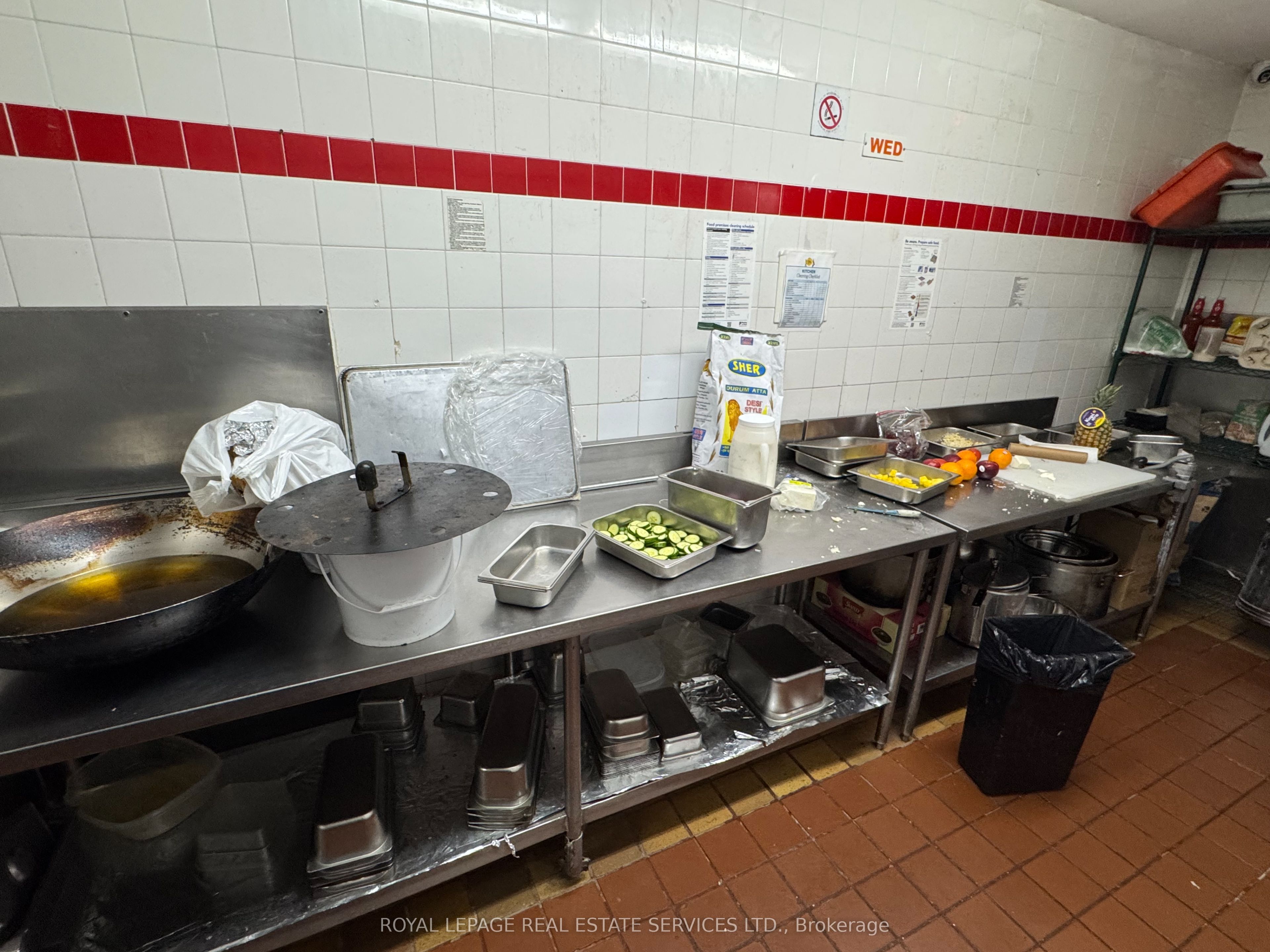 6430 Erin Mills Parkway Property Photo 8
