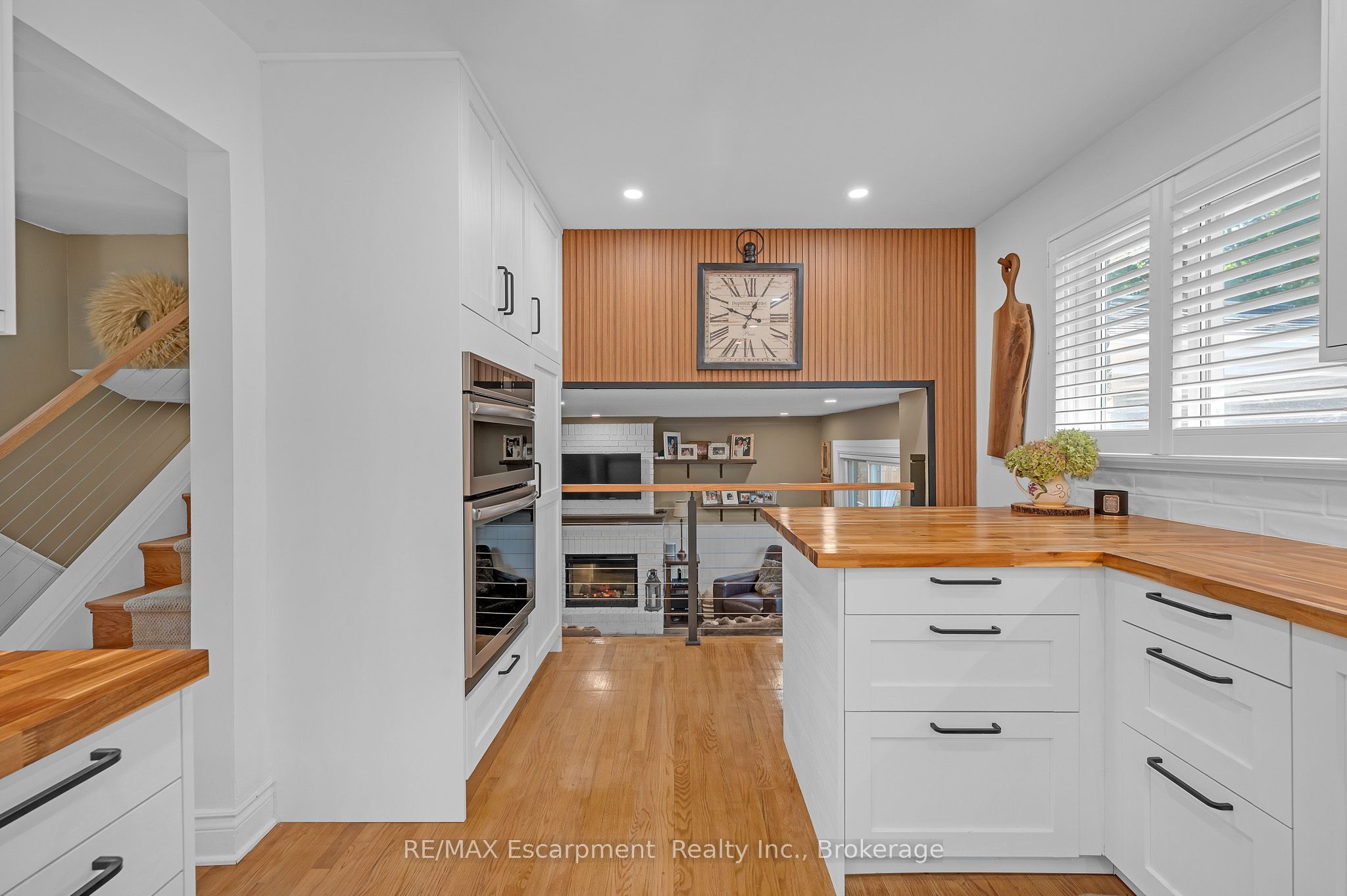 2482 Waterford Street Property Photo 11