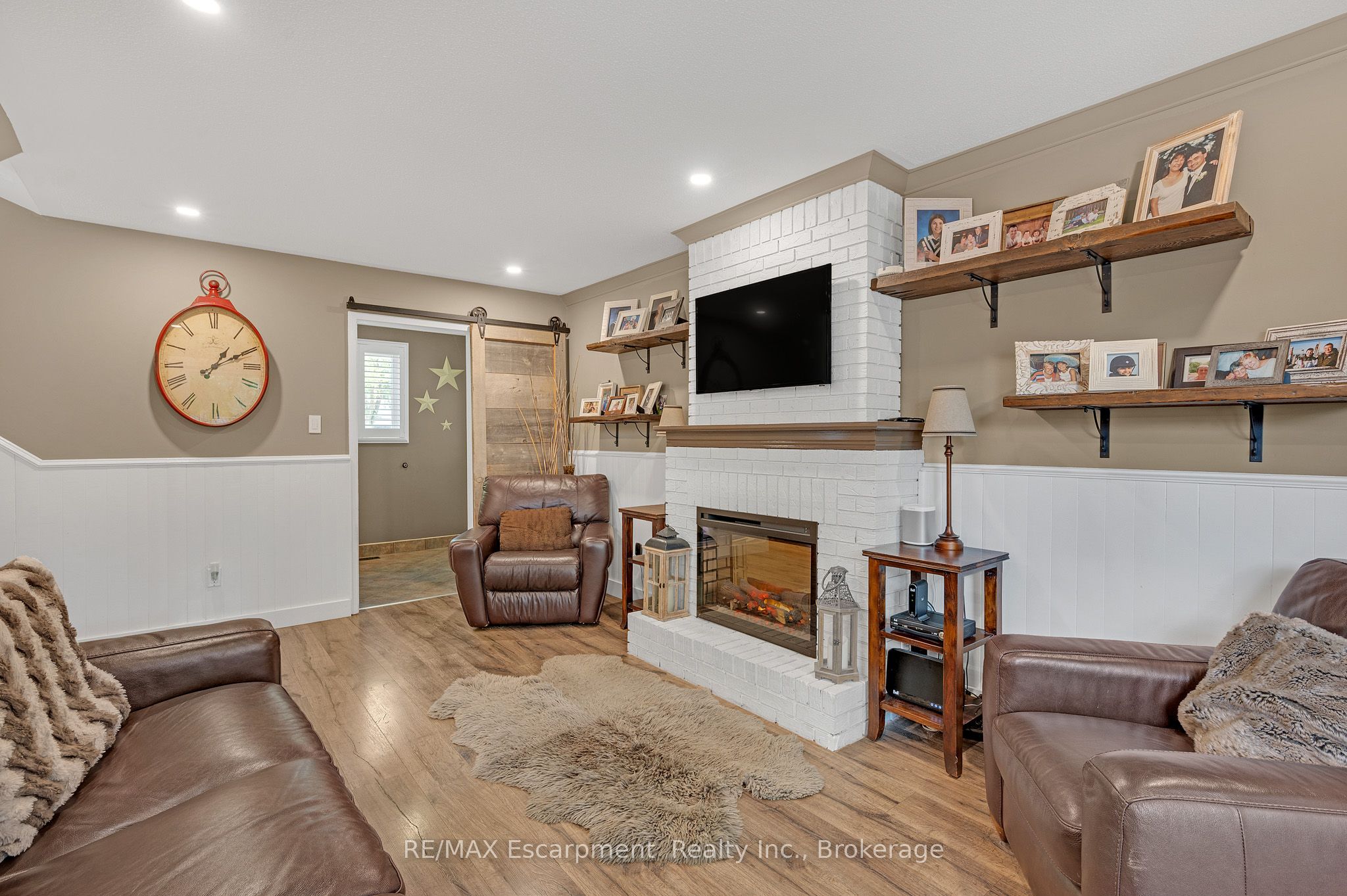 2482 Waterford Street Property Photo 24