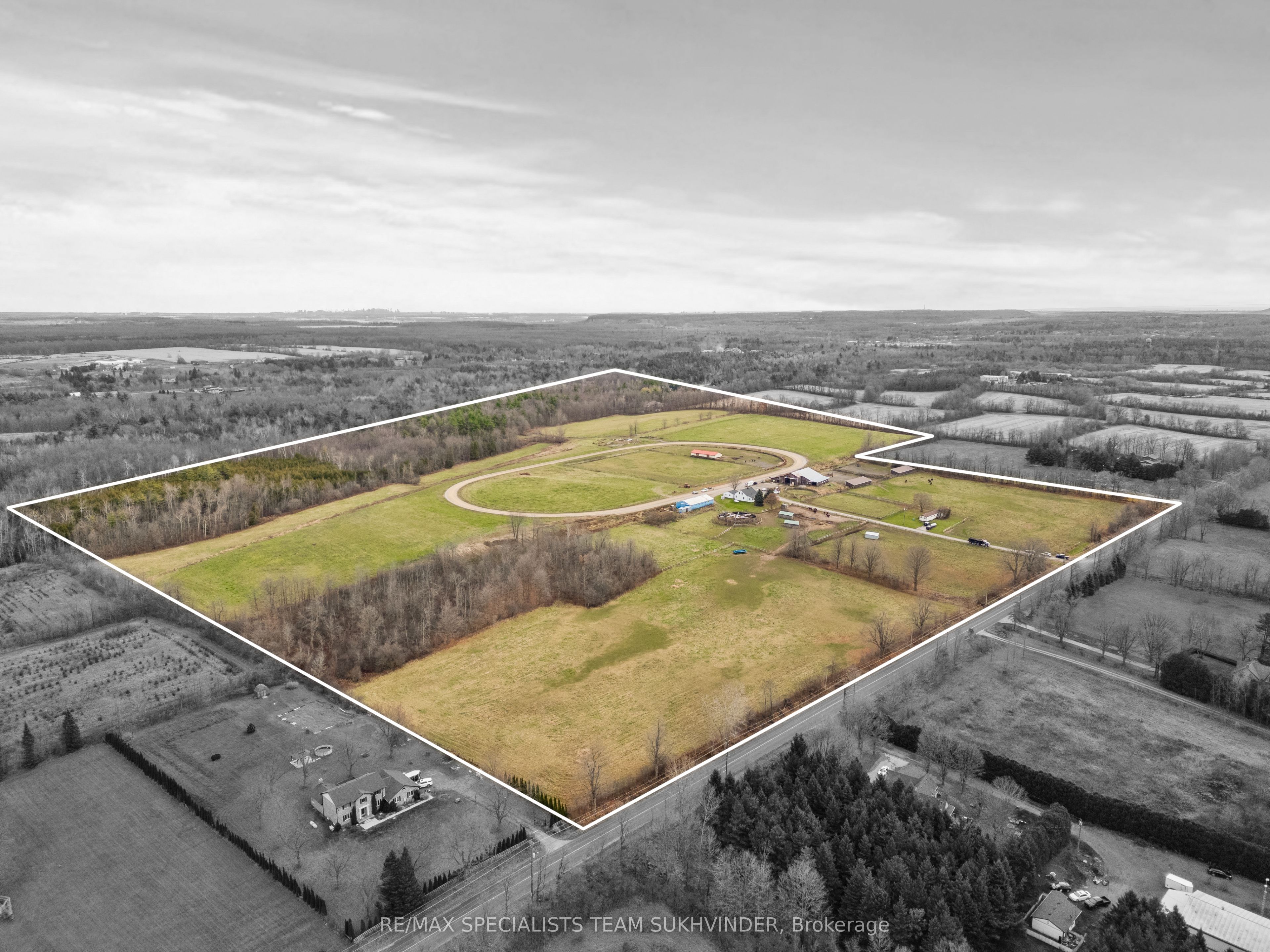 10253 2nd Line Property Photo 1