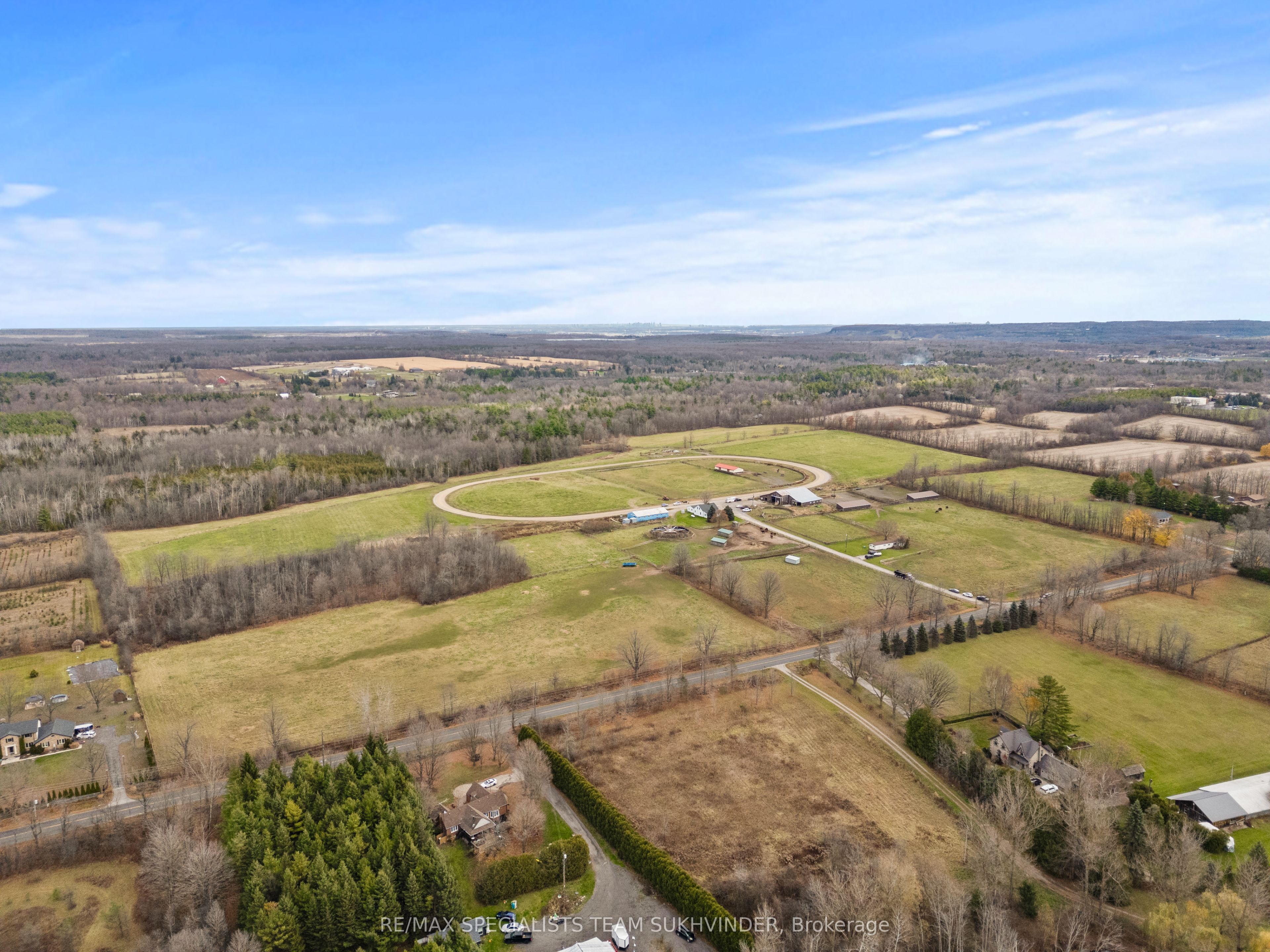 10253 Second Line Property Photo 3
