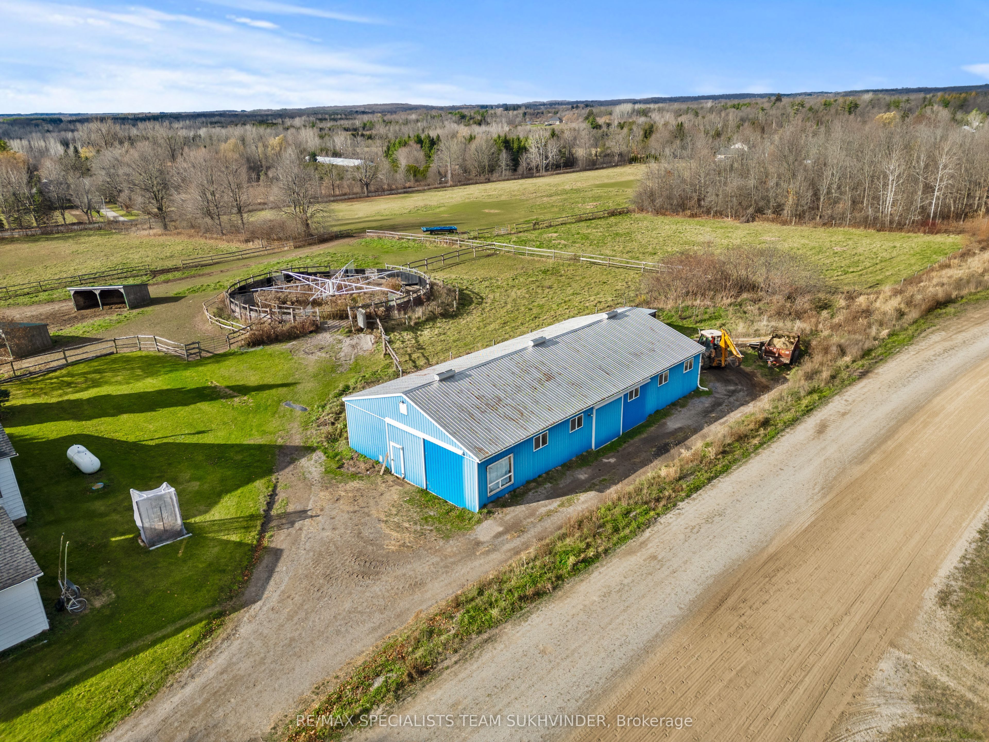 10253 Second Line Property Photo 9