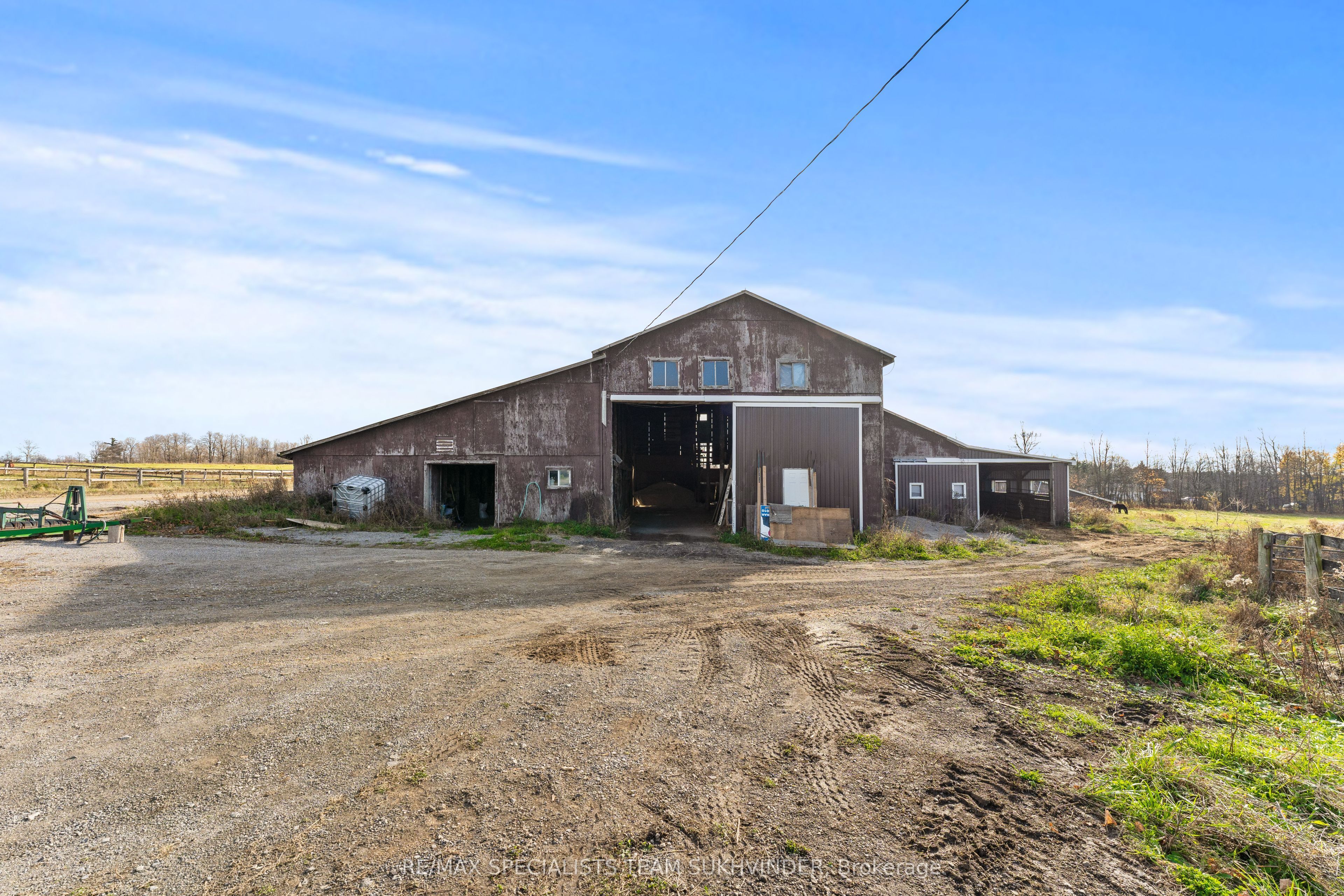 10253 Second Line Property Photo 17