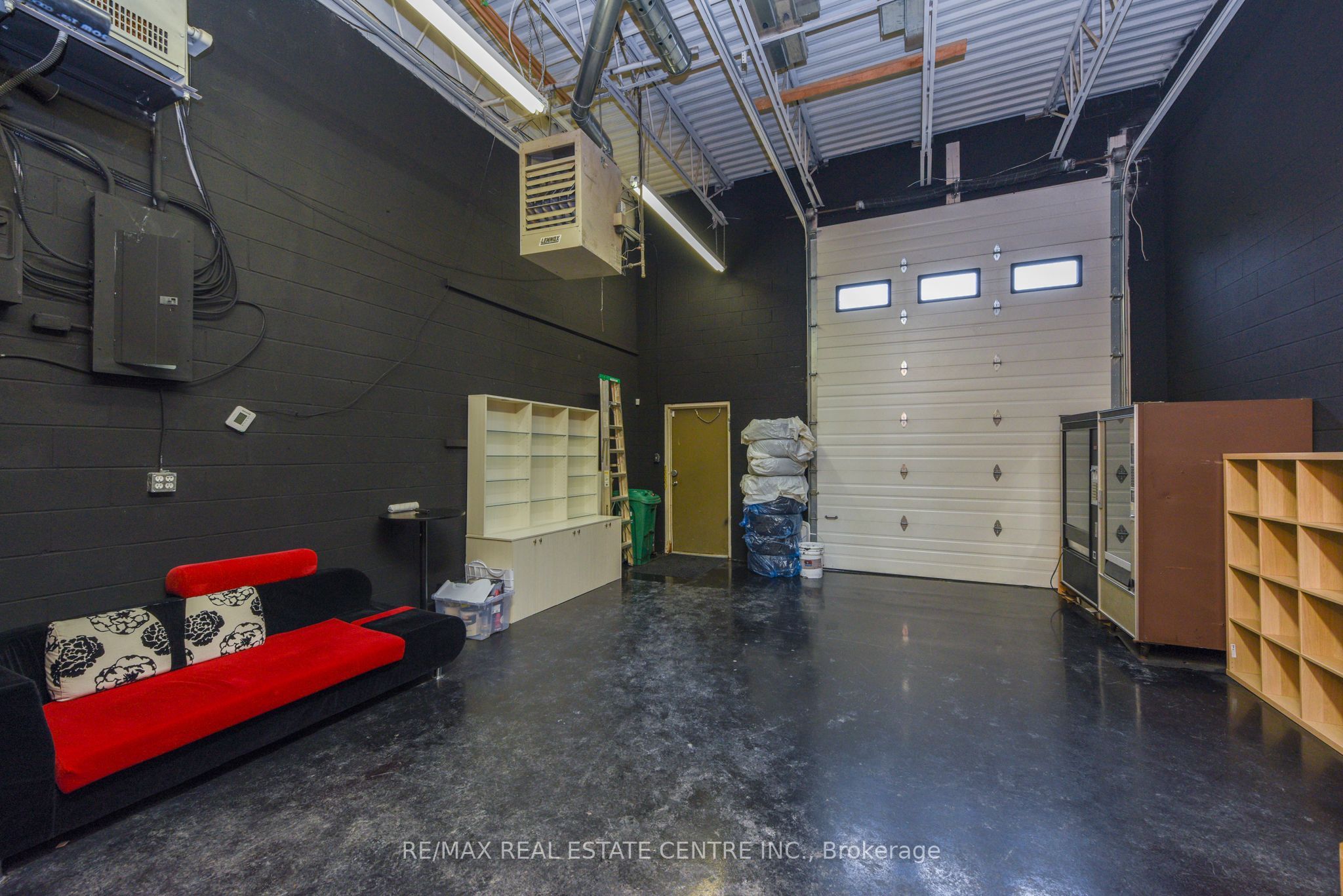 #2 - 360 Revus Avenue Property Photo 20