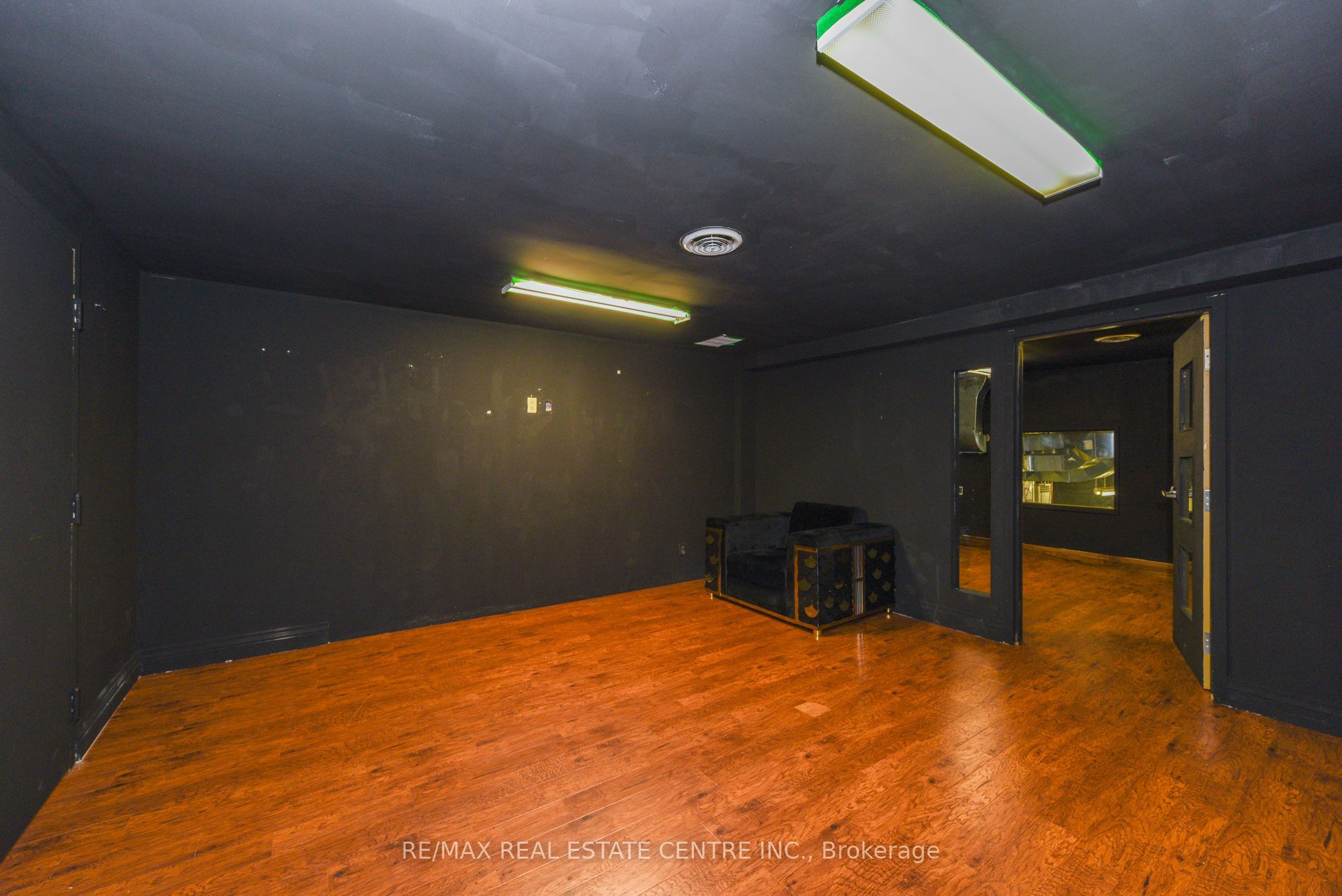 #2 - 360 Revus Avenue Property Photo 29