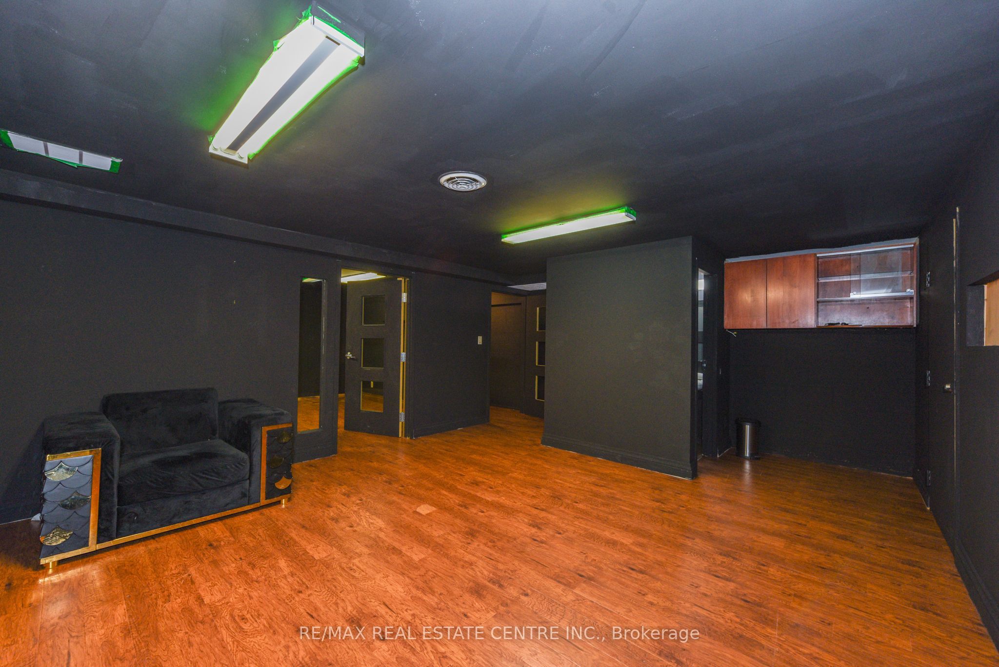 #2 - 360 Revus Avenue Property Photo 30