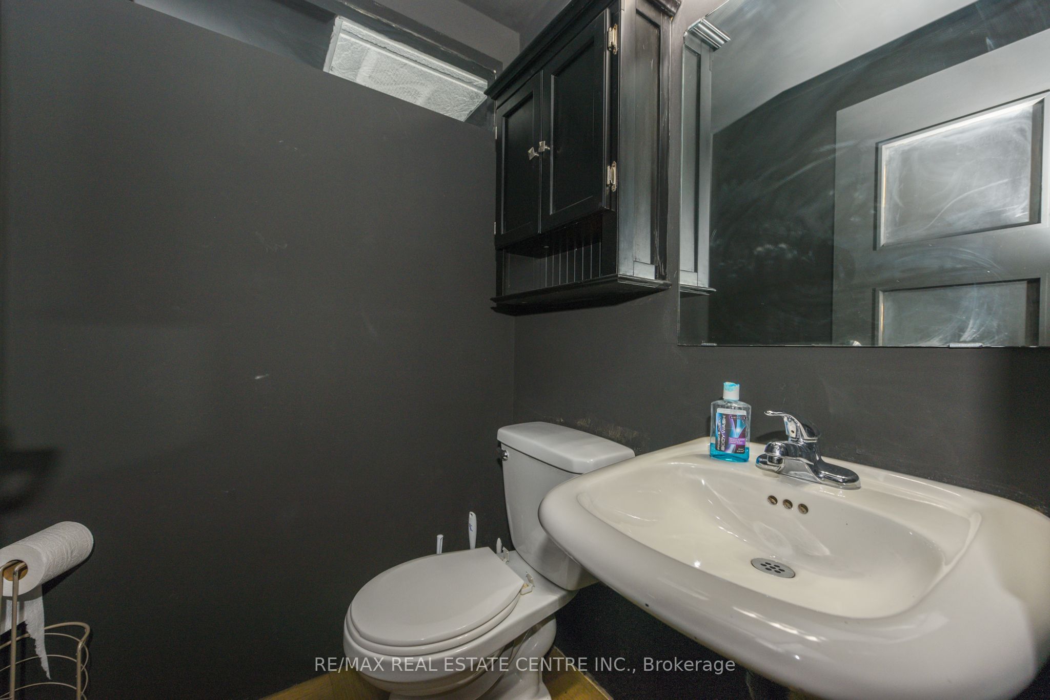 #2 - 360 Revus Avenue Property Photo 31