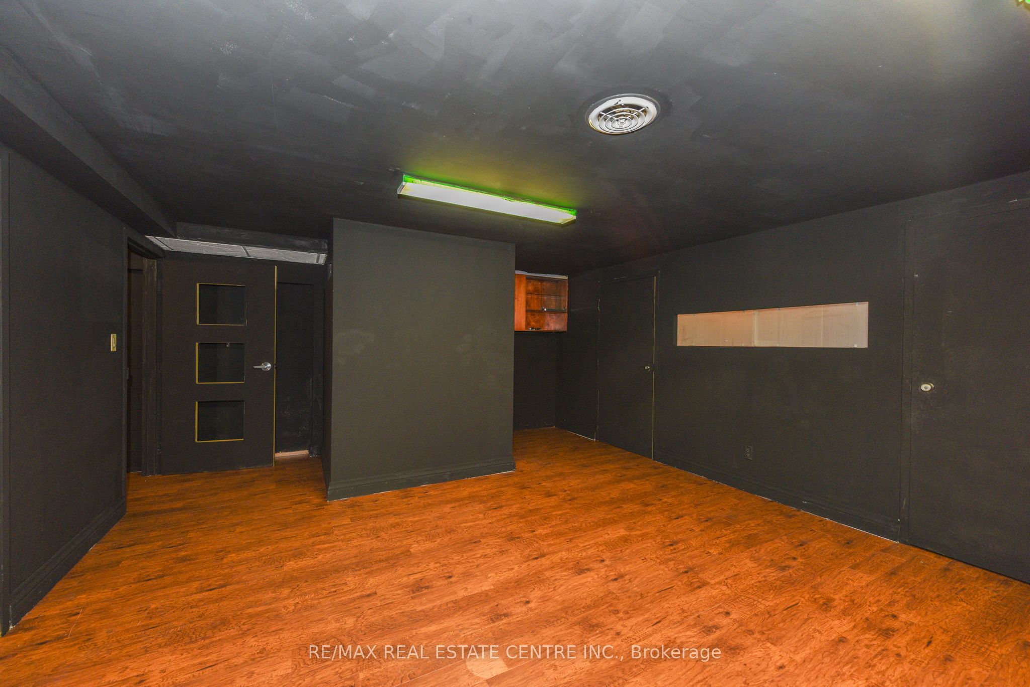 #2 - 360 Revus Avenue Property Photo 32