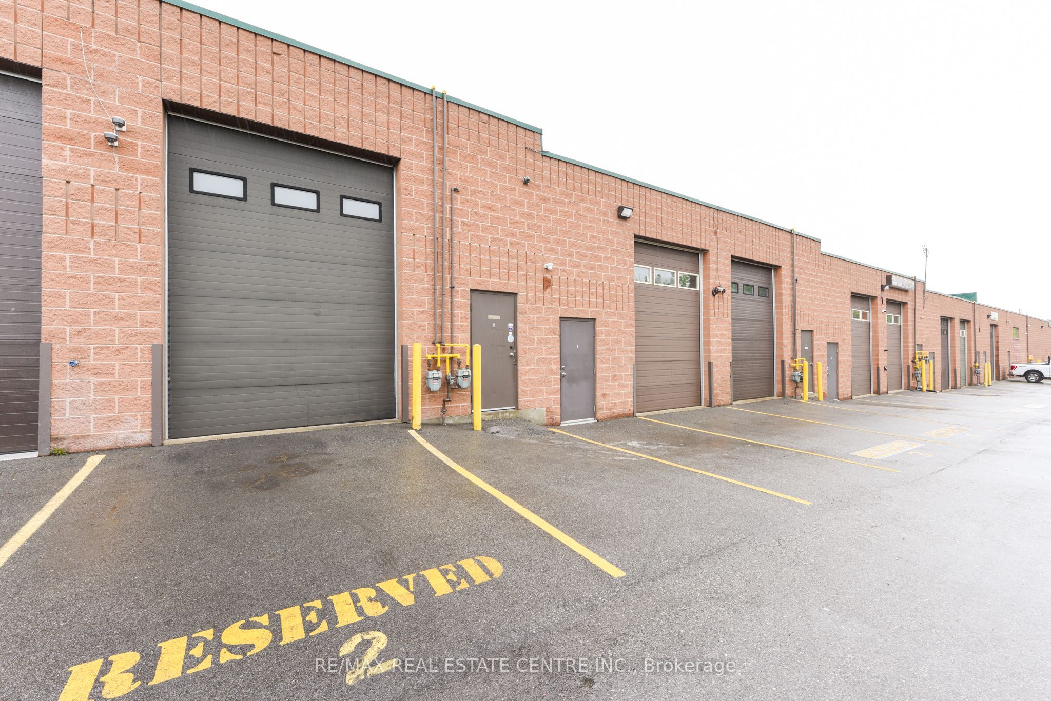 #2 - 360 Revus Avenue Property Photo 33