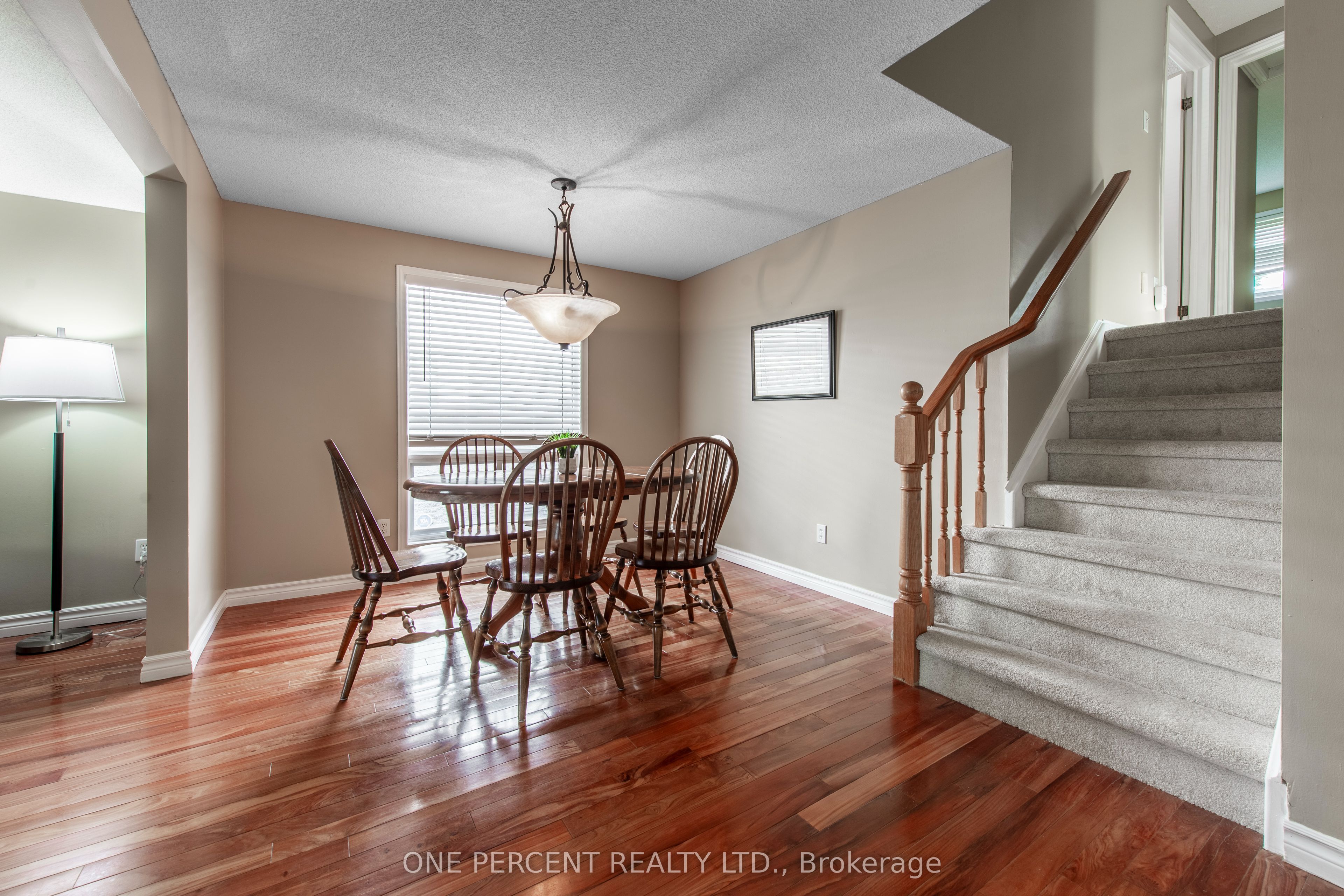 240 Walsh Crescent Property Photo 7
