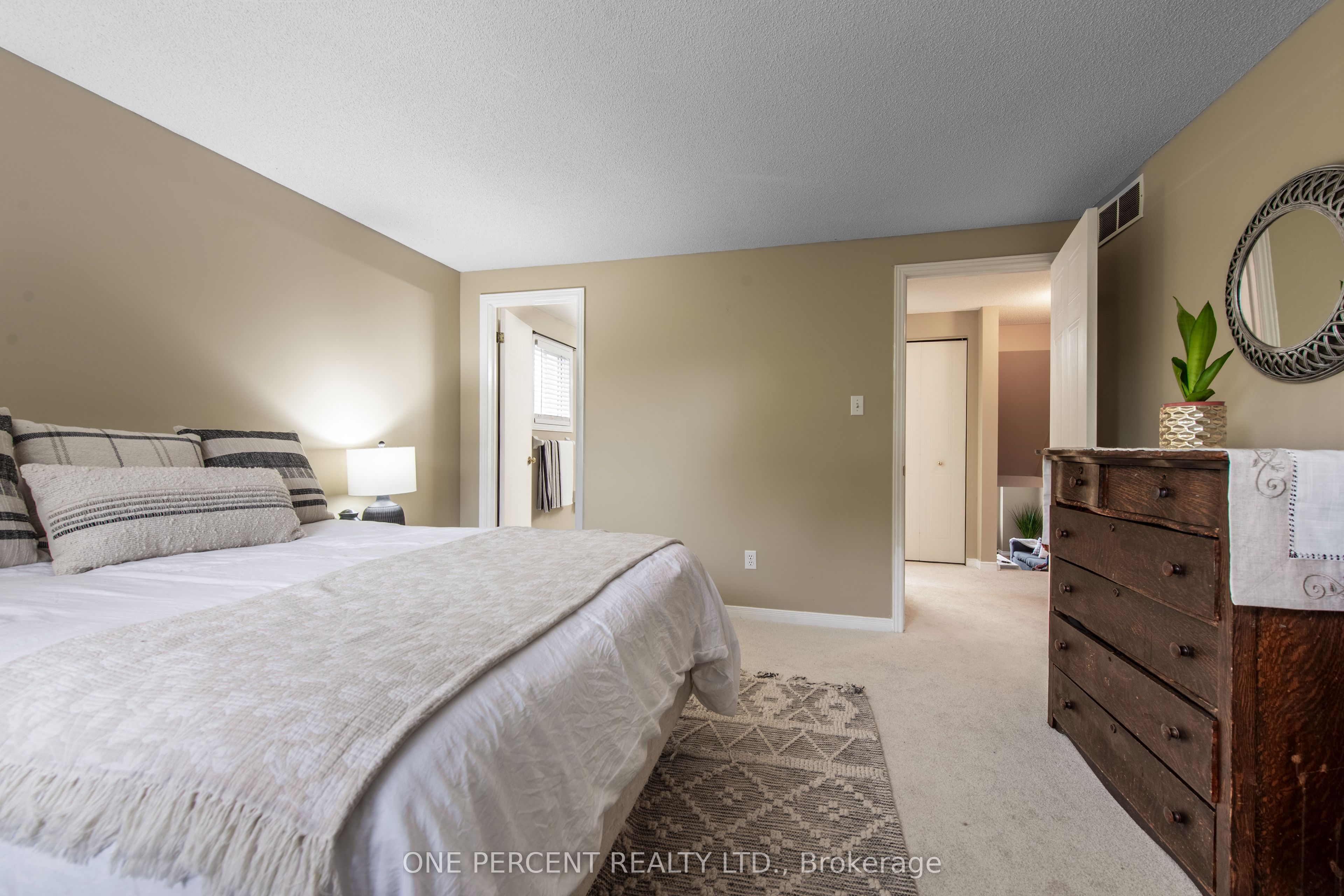 240 Walsh Crescent Property Photo 19