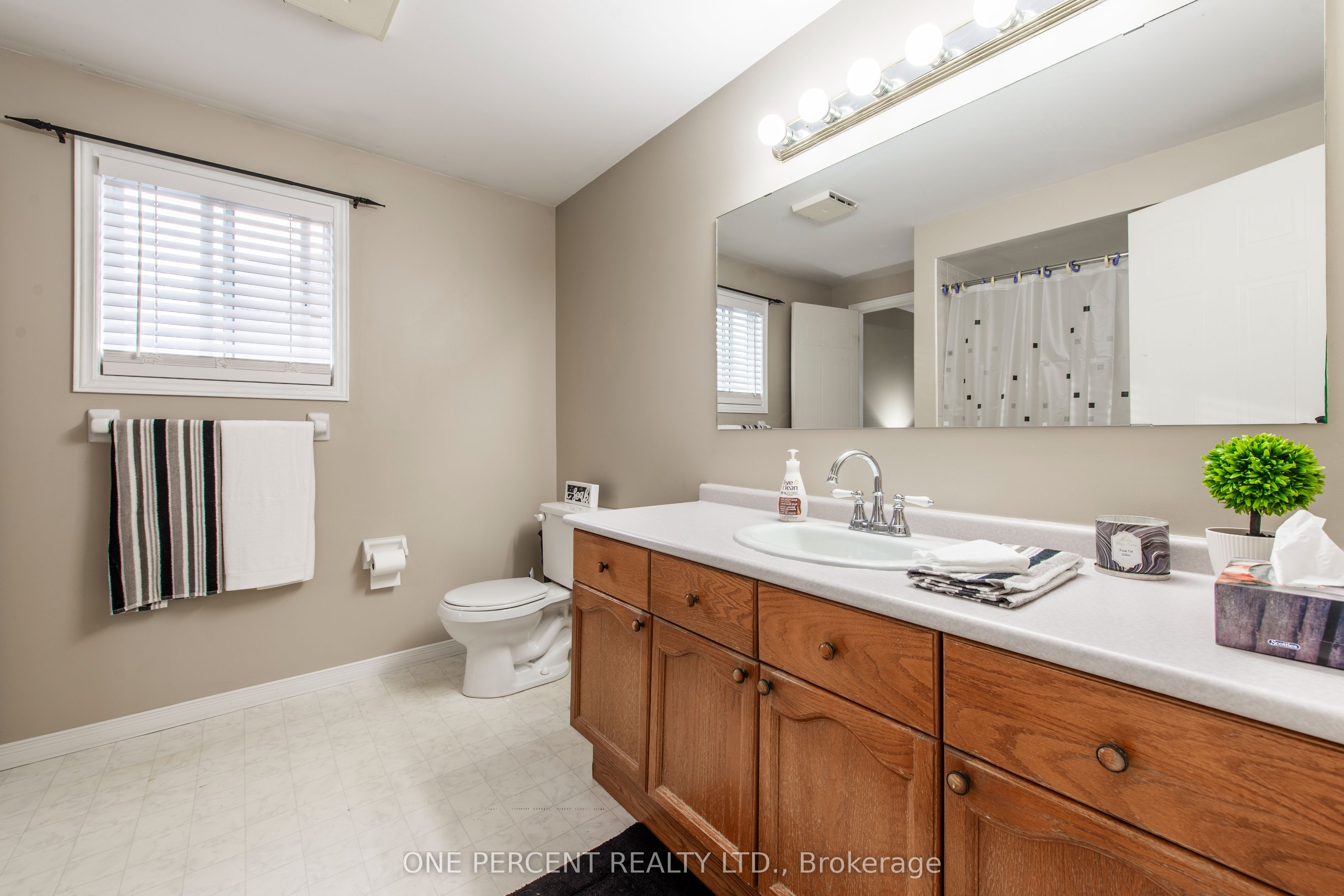 240 Walsh Crescent Property Photo 20