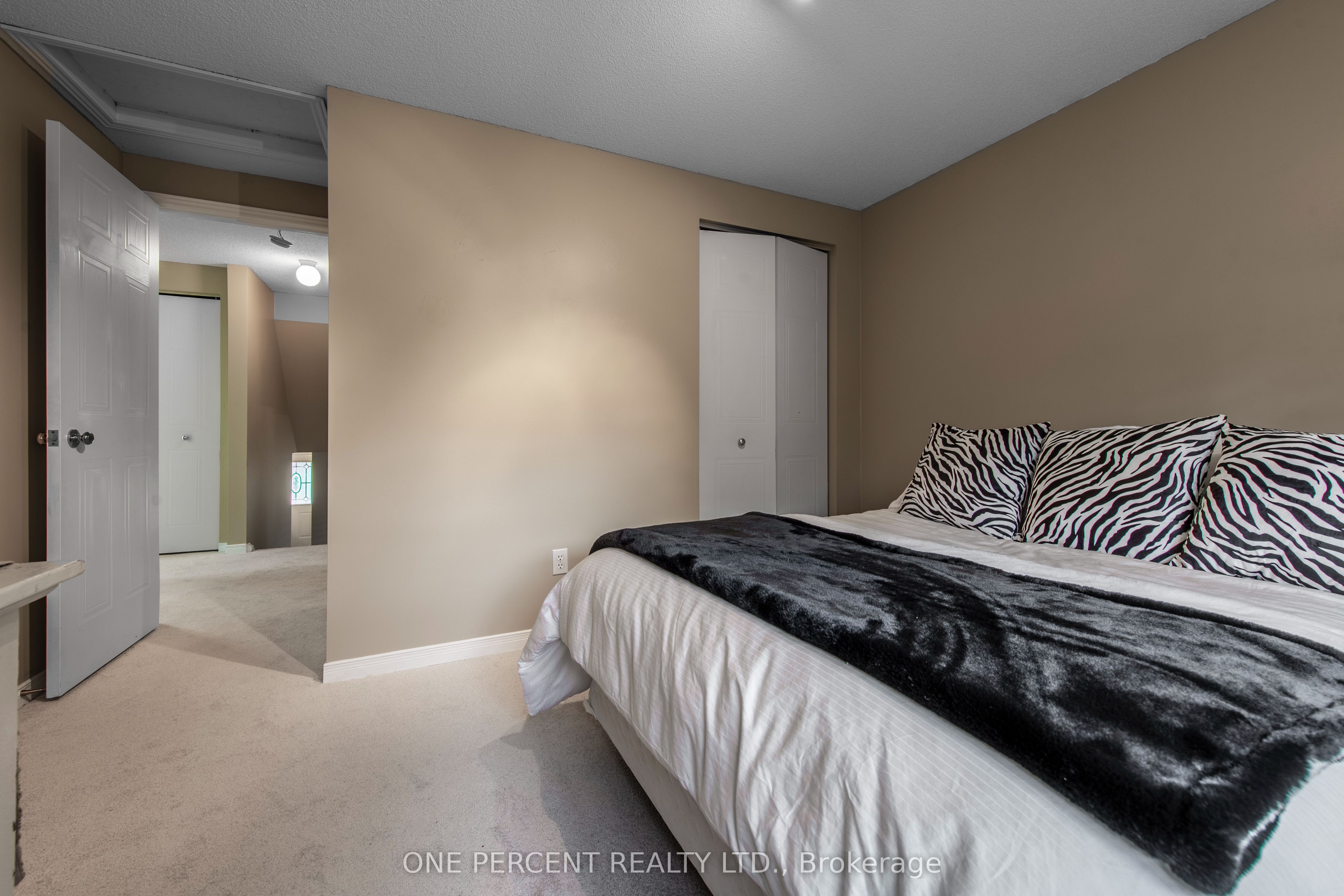 240 Walsh Crescent Property Photo 22