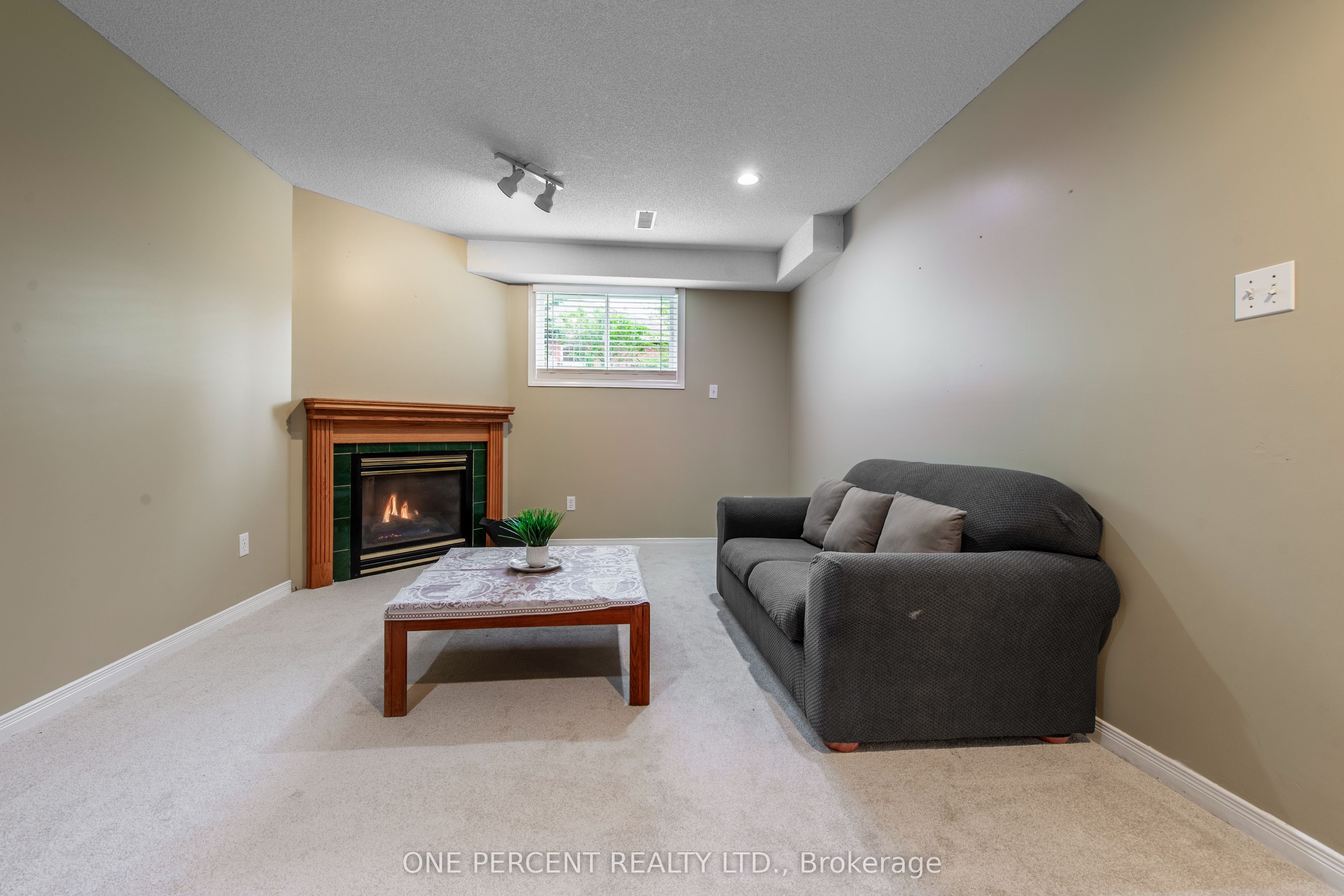 240 Walsh Crescent Property Photo 25