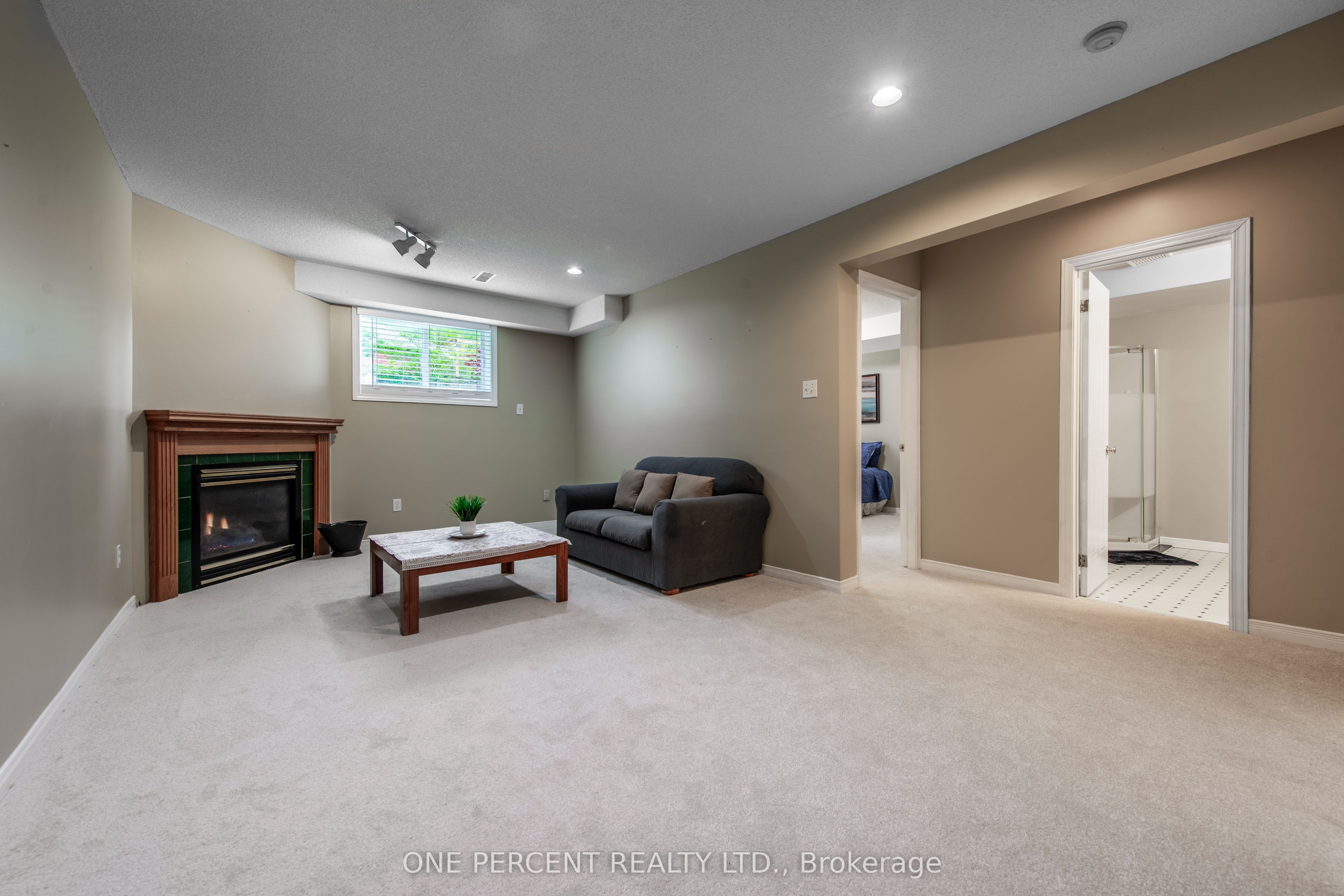 240 Walsh Crescent Property Photo 27