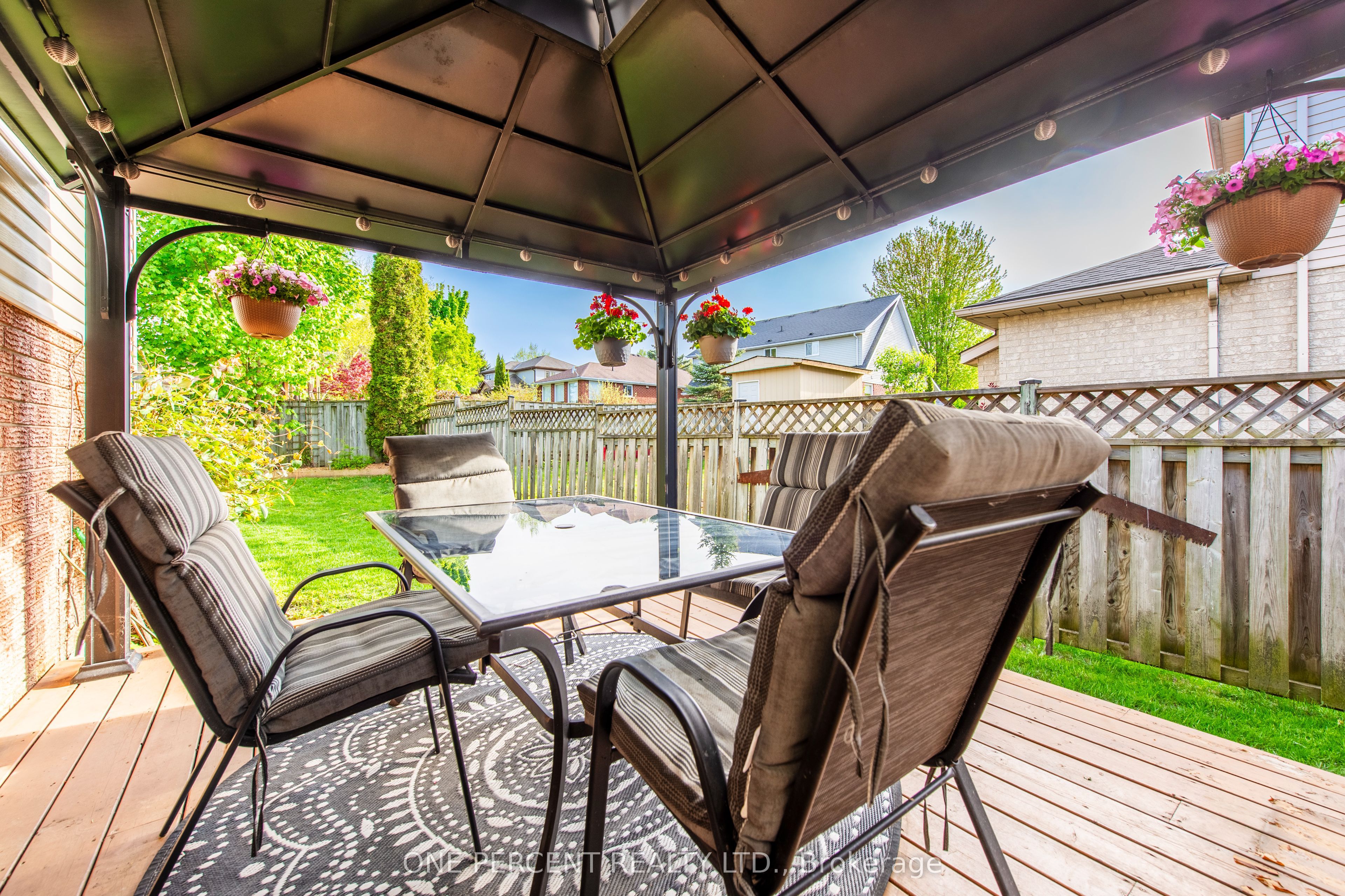 240 Walsh Crescent Property Photo 35