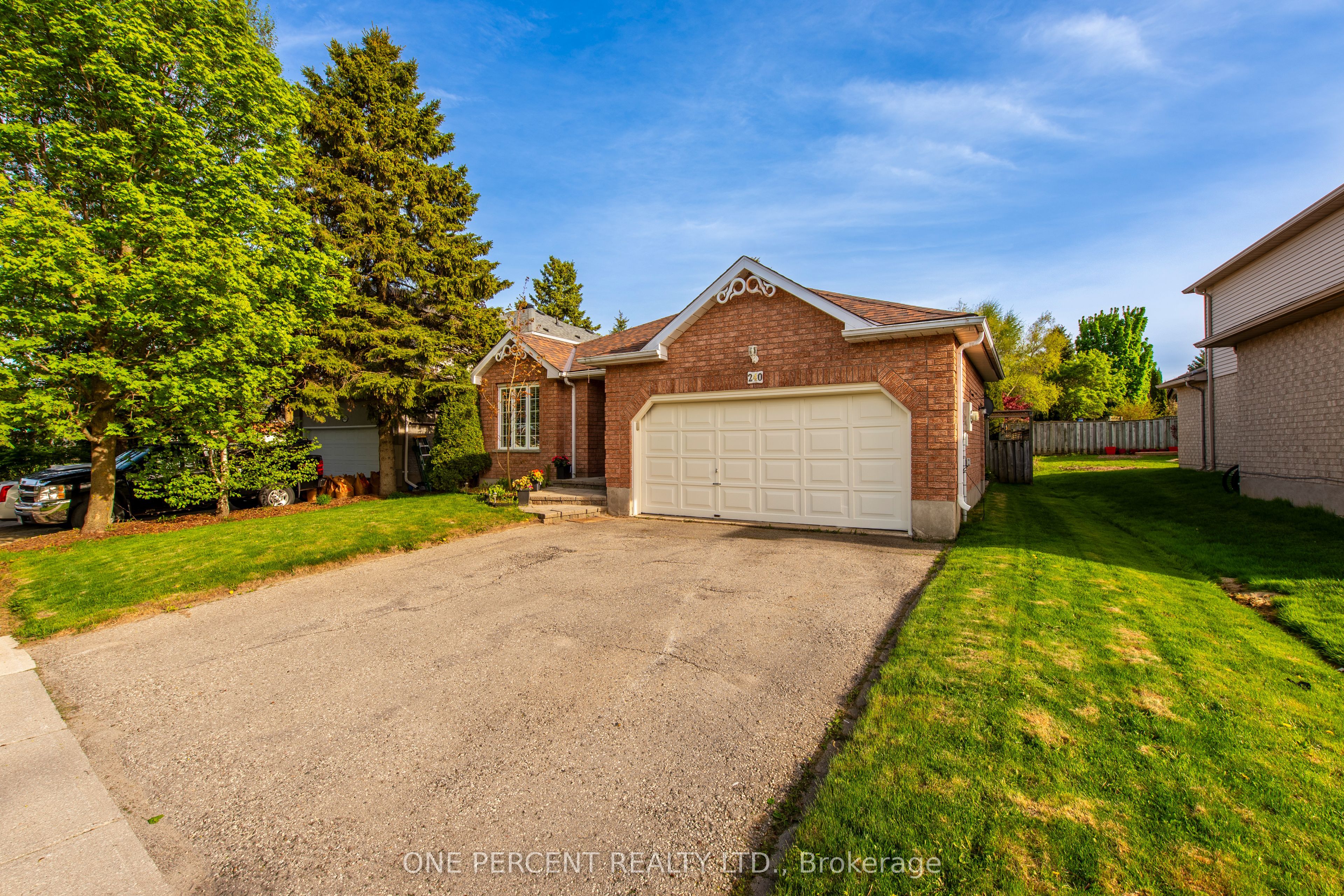 240 Walsh Crescent Property Photo 40