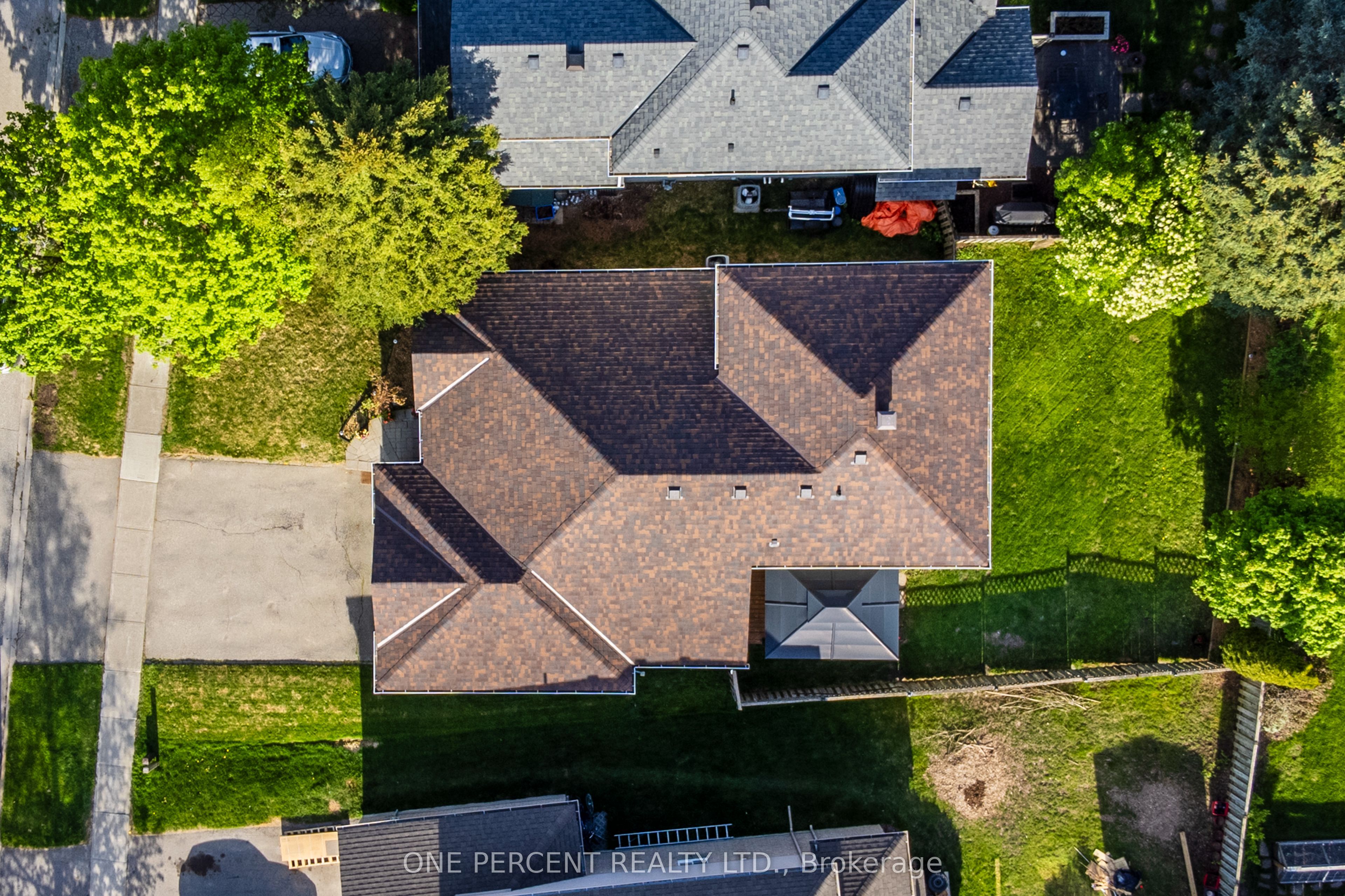 240 Walsh Crescent Property Photo 41
