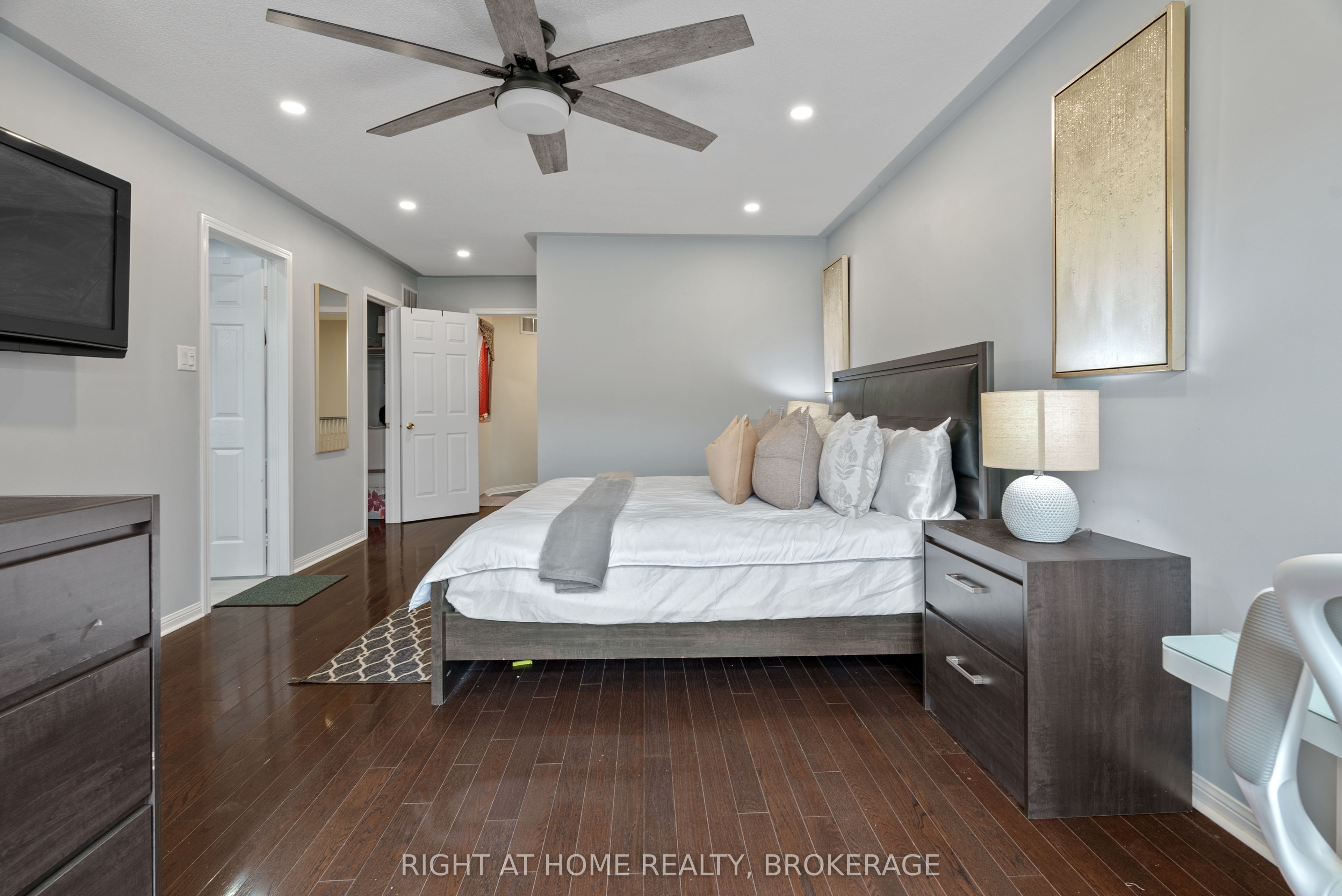 166 Hampshire Way Property Photo 20
