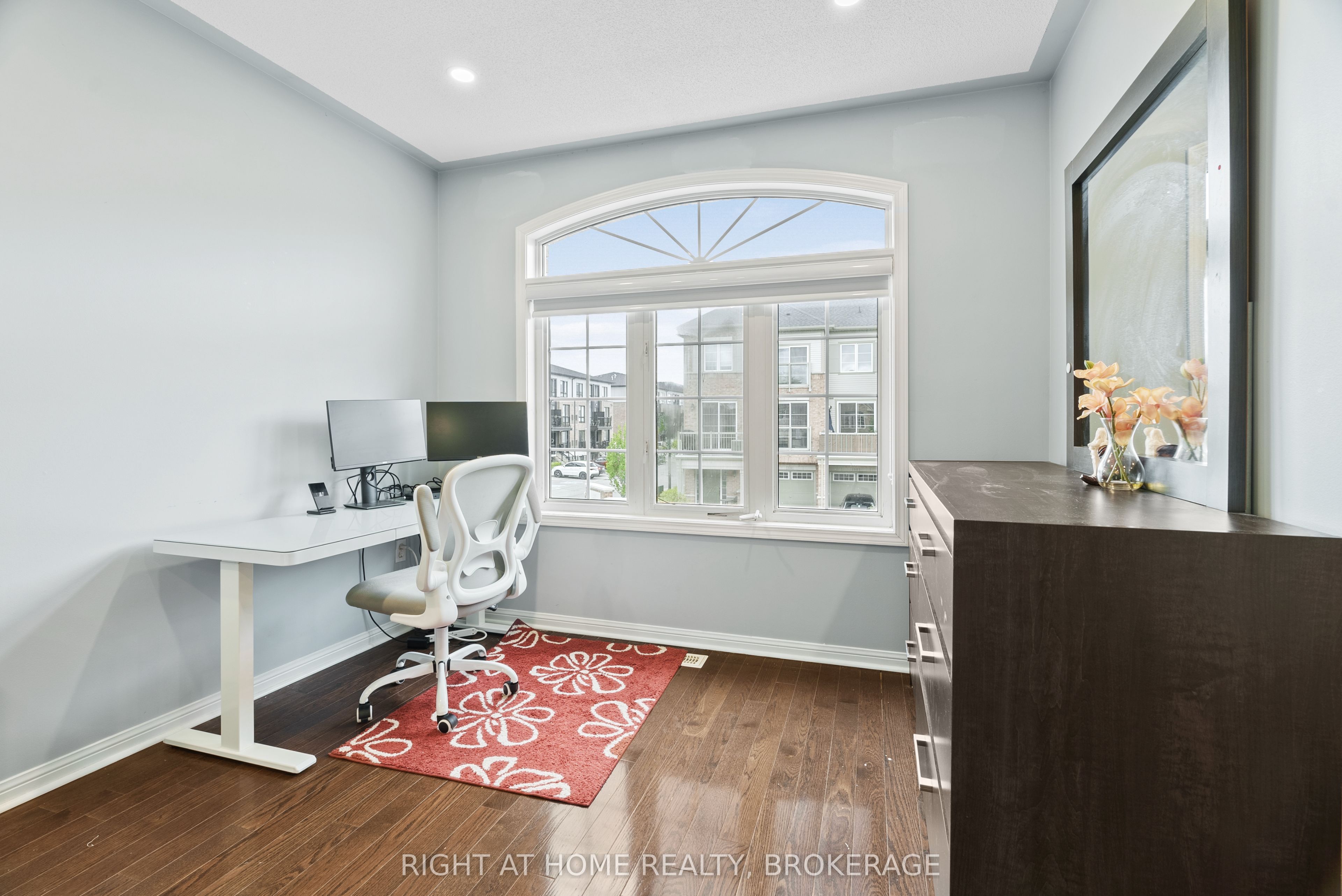 166 Hampshire Way Property Photo 29