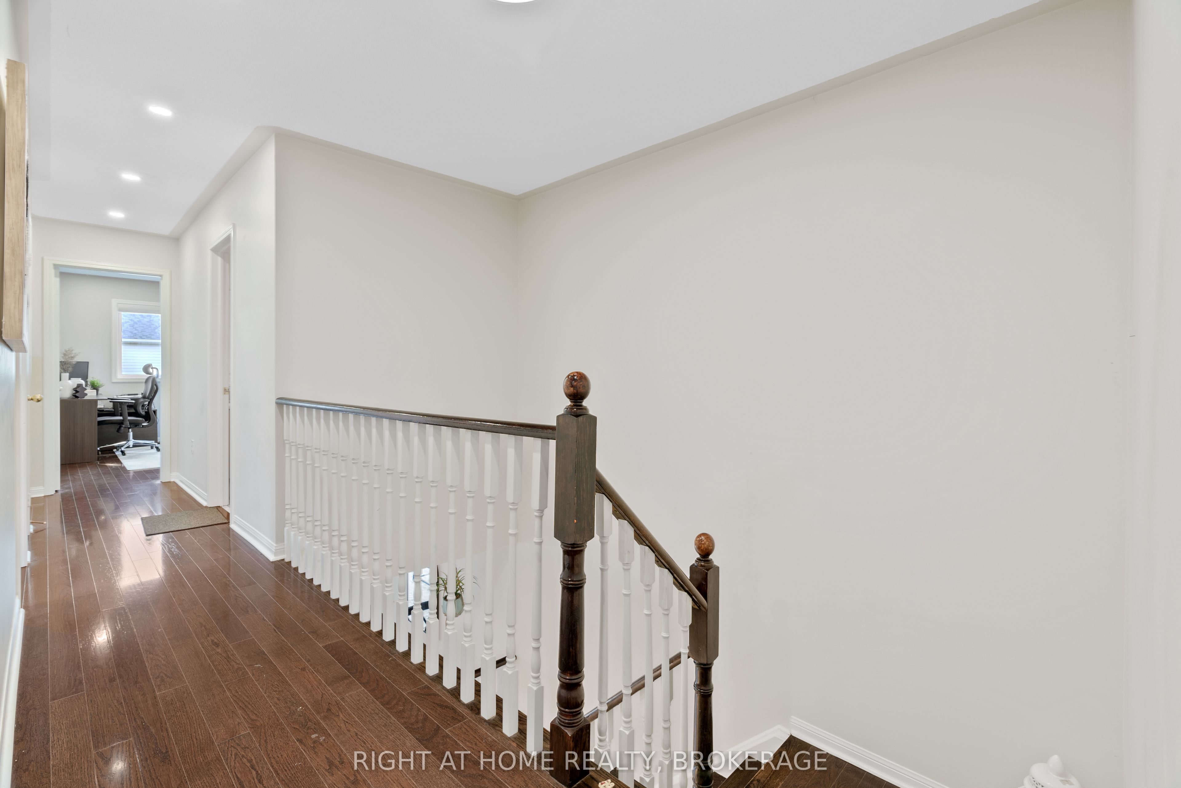 166 Hampshire Way Property Photo 30