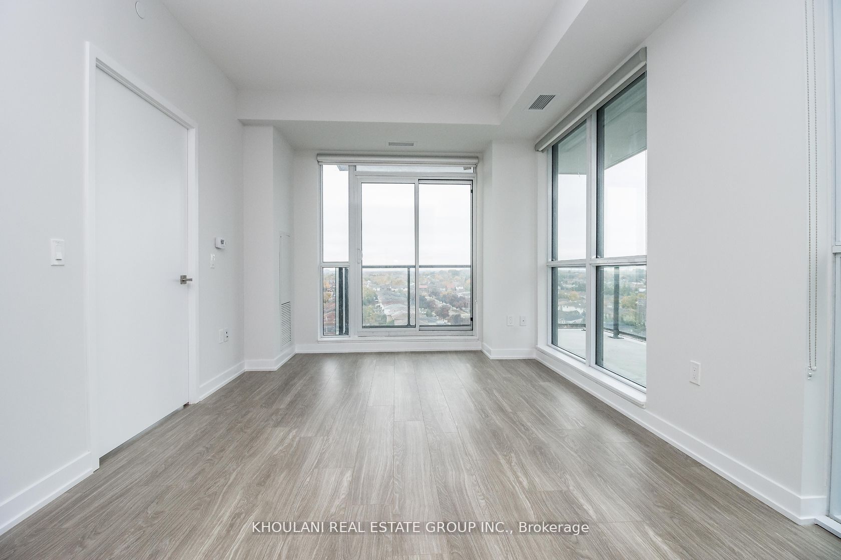 #812 - 4055 Parkside Village Drive Property Photo 4