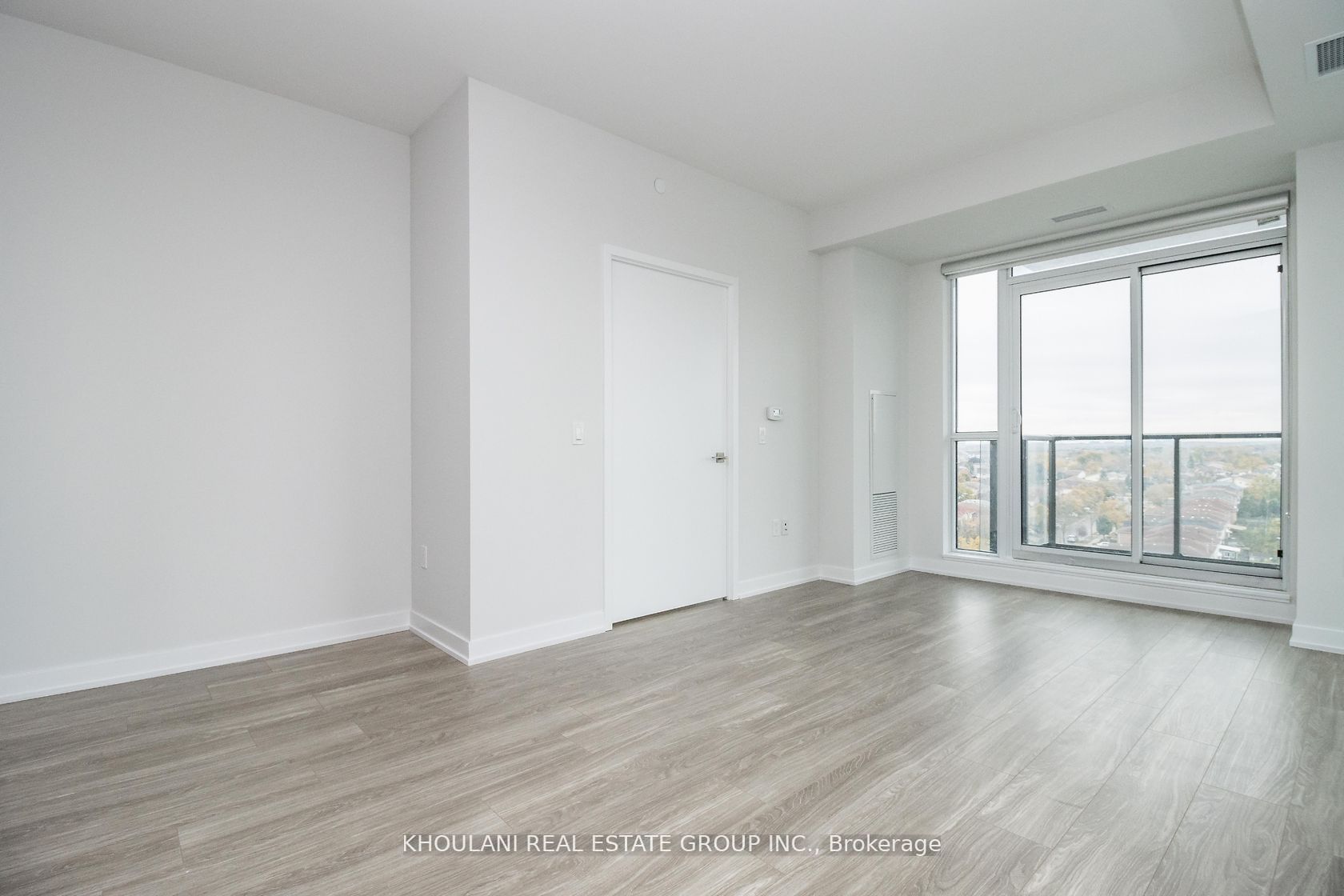 #812 - 4055 Parkside Village Drive Property Photo 5