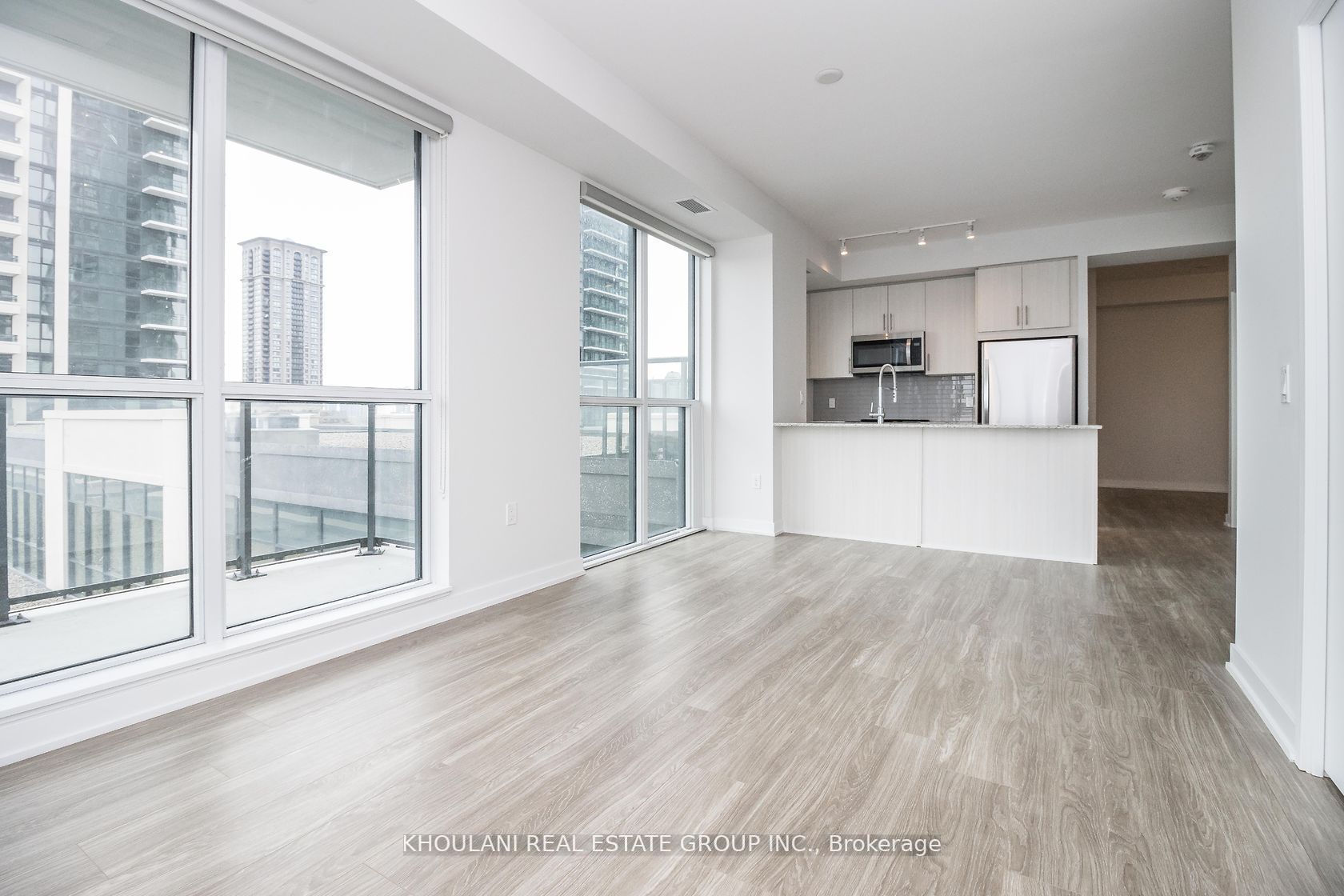 #812 - 4055 Parkside Village Drive Property Photo 7