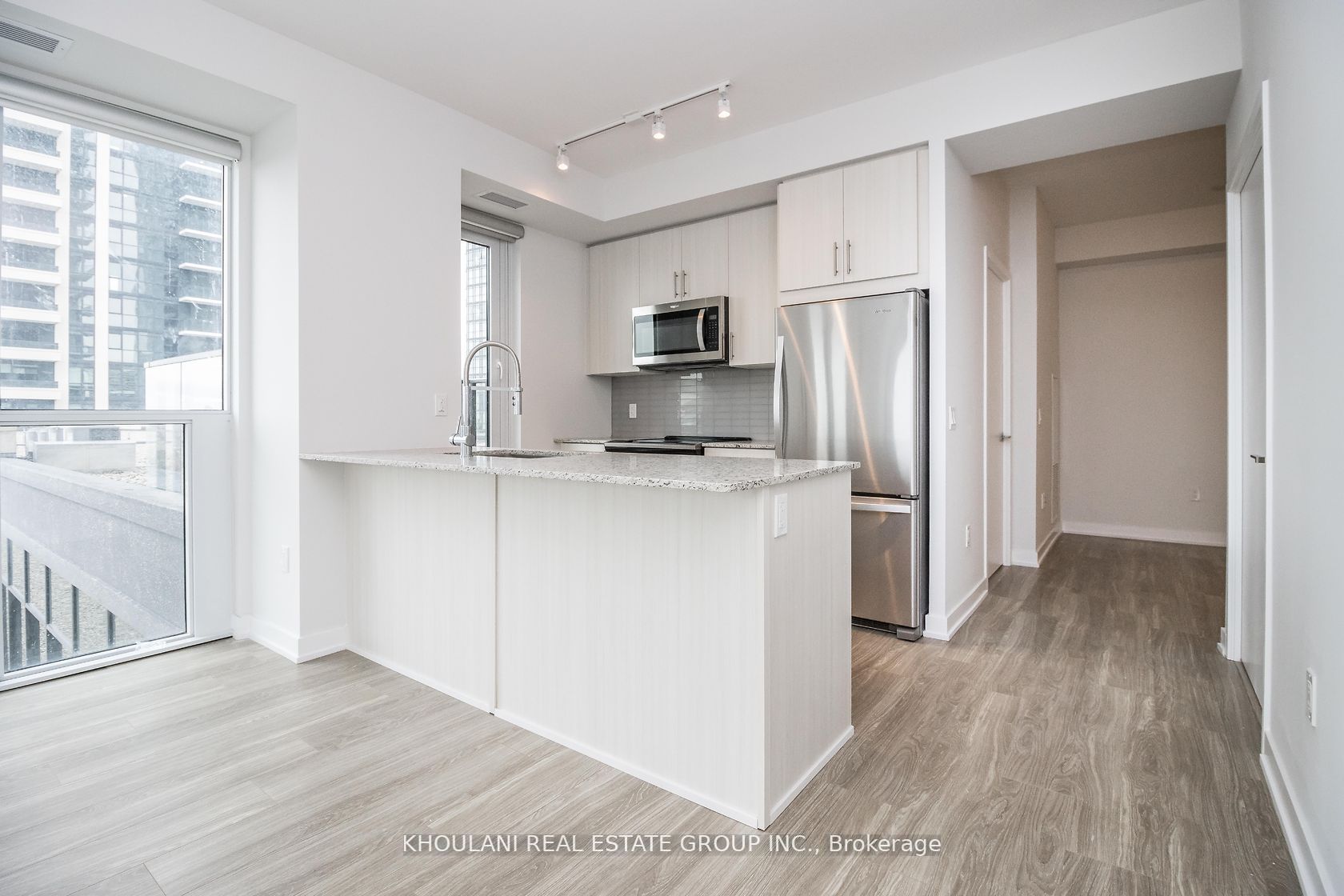 #812 - 4055 Parkside Village Drive Property Photo 10