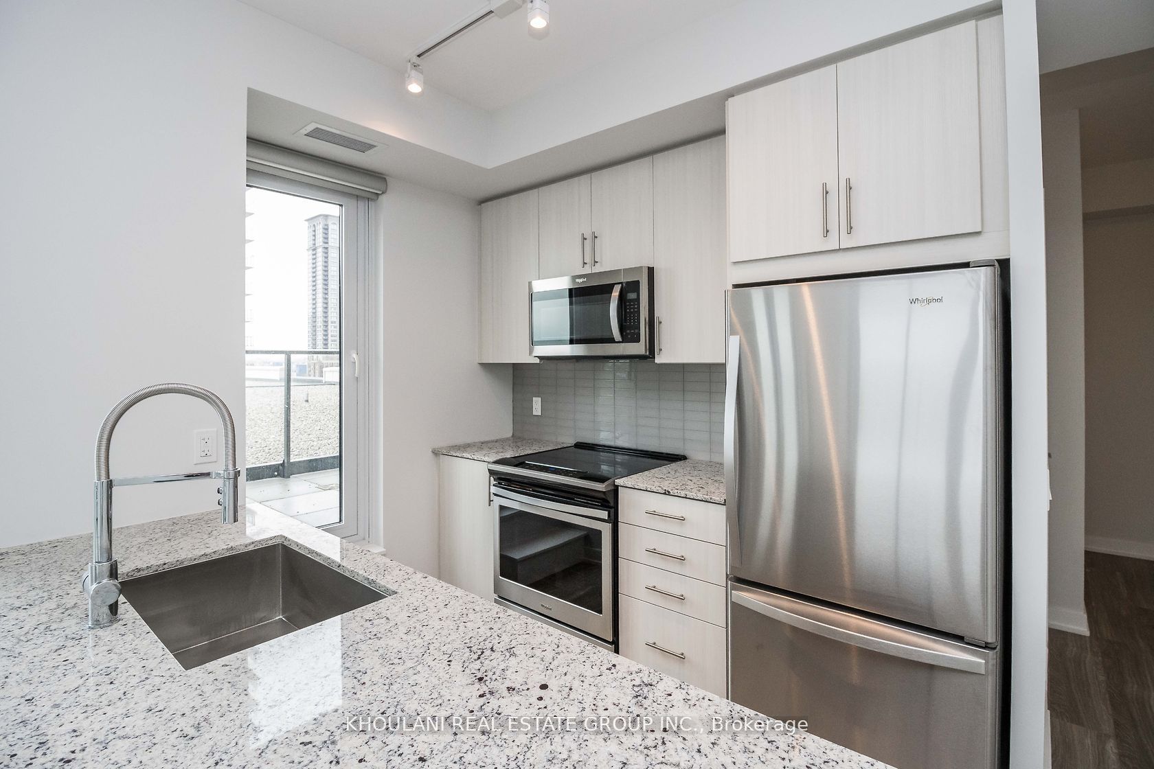 #812 - 4055 Parkside Village Drive Property Photo 11