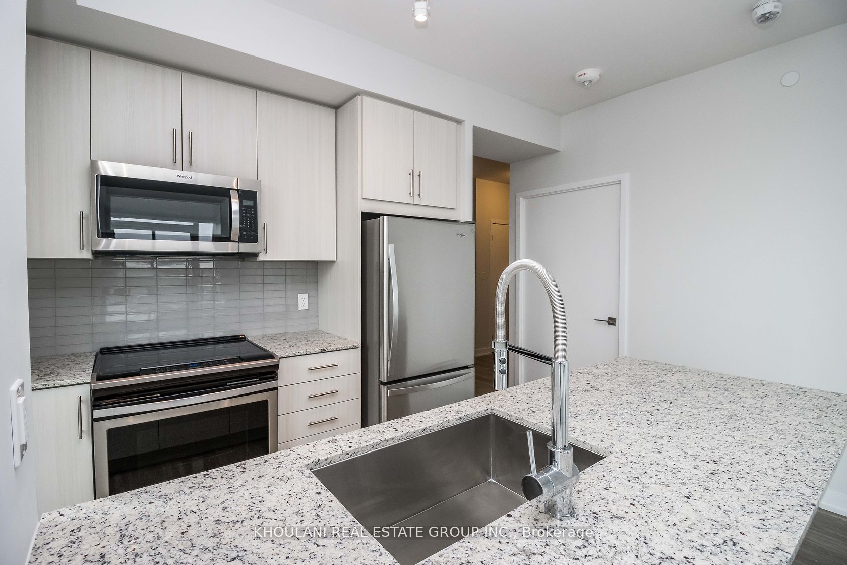 #812 - 4055 Parkside Village Drive Property Photo 12