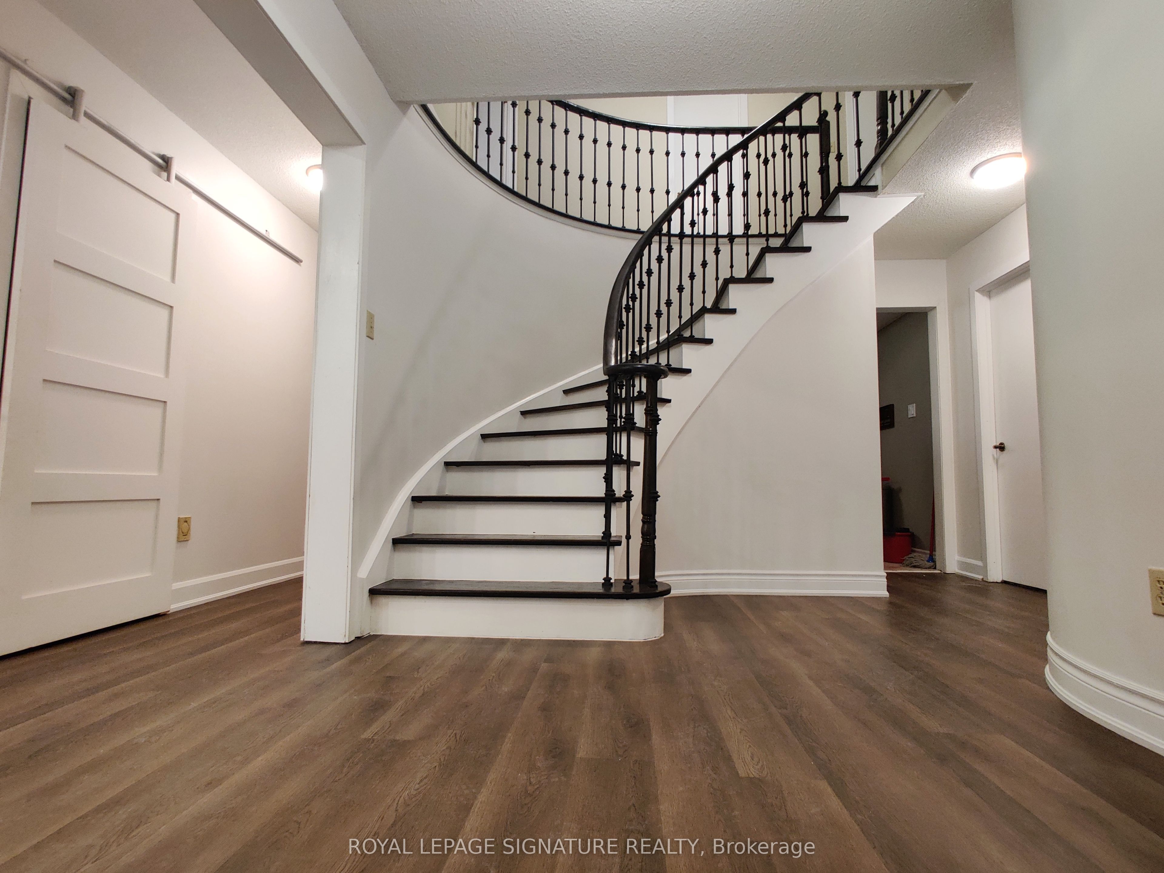 #upper - 2966 Caradoc Lane Property Photo 3