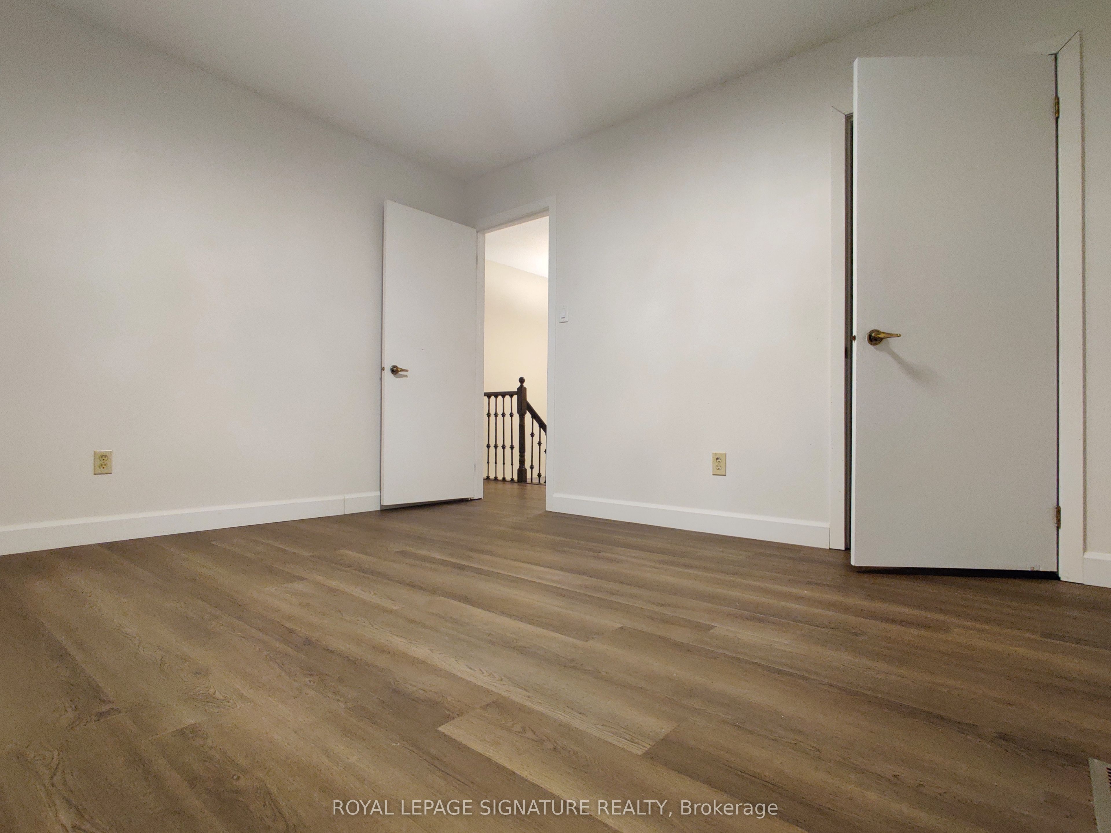 #upper - 2966 Caradoc Lane Property Photo 19