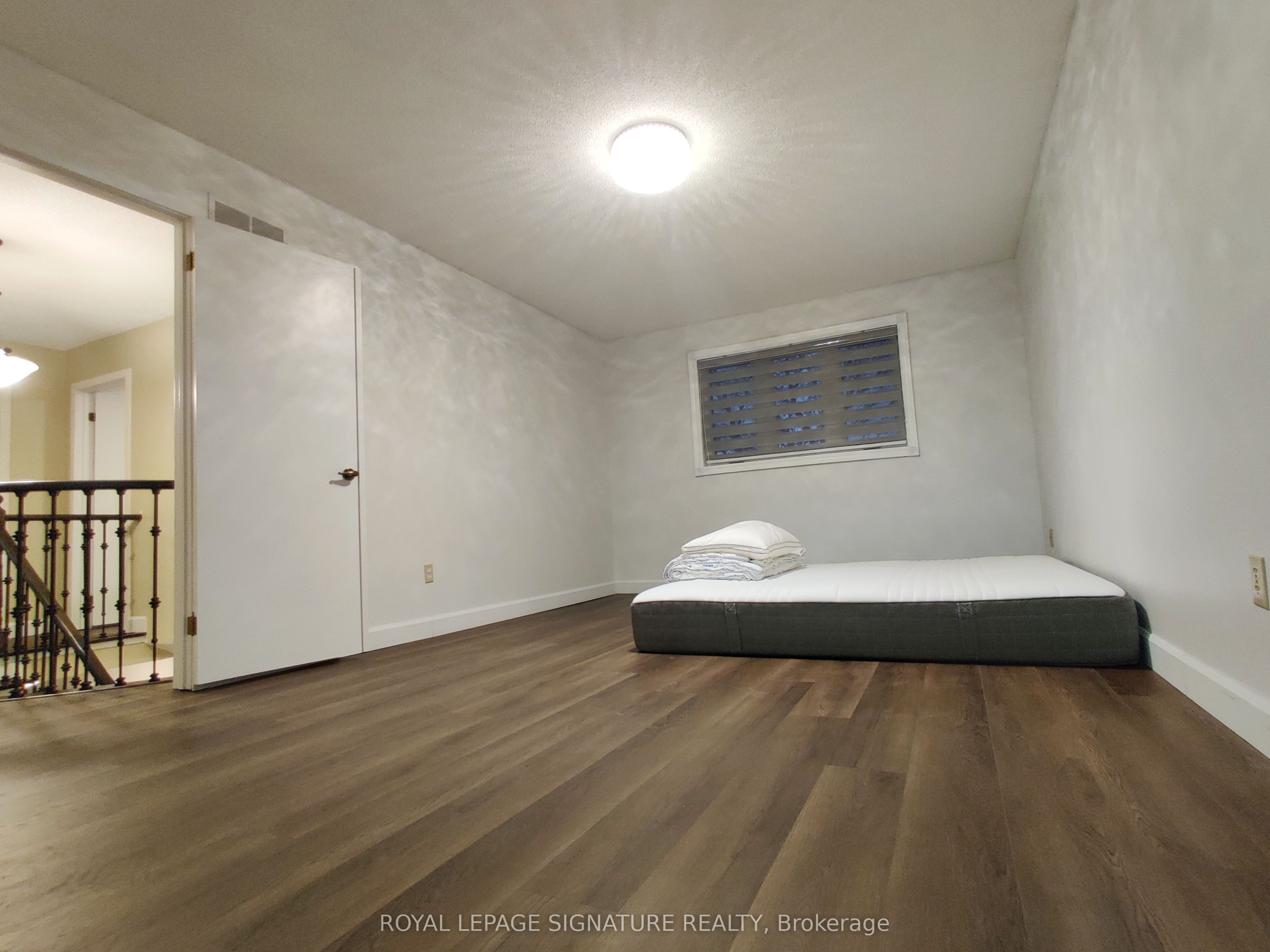 #upper - 2966 Caradoc Lane Property Photo 23