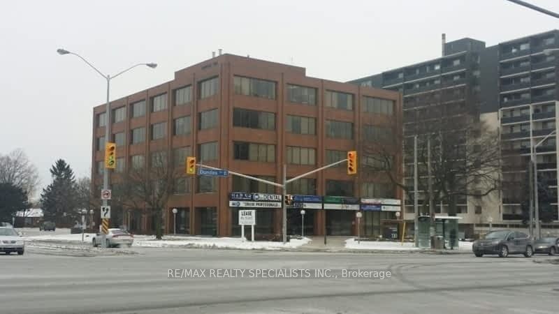130 Dundas St E Property Photo 2