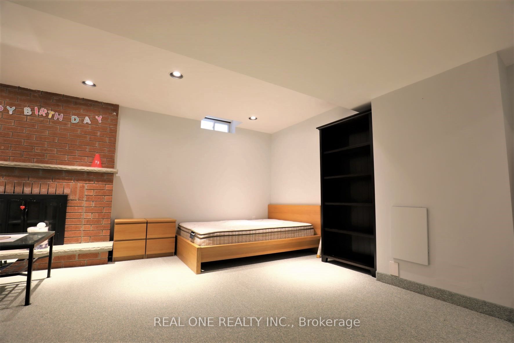 5650 Haddon Hall Road Property Photo 4