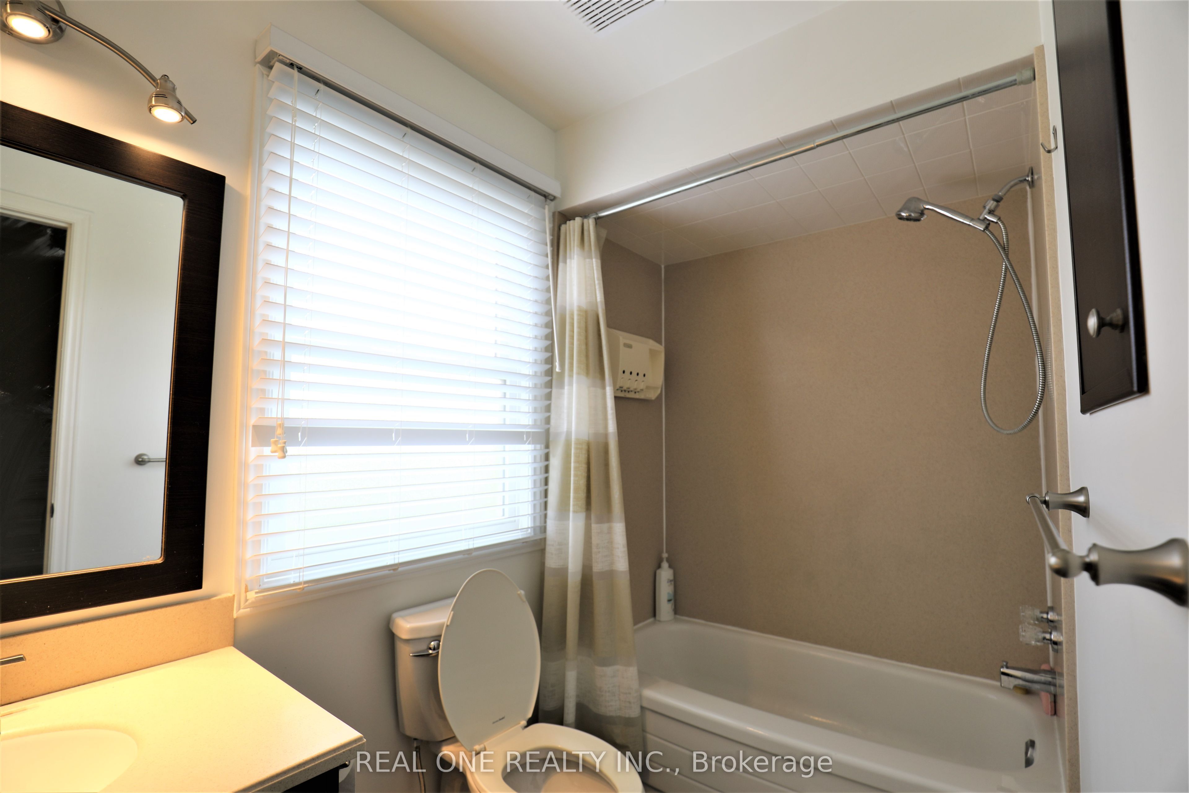 5650 Haddon Hall Road Property Photo 8