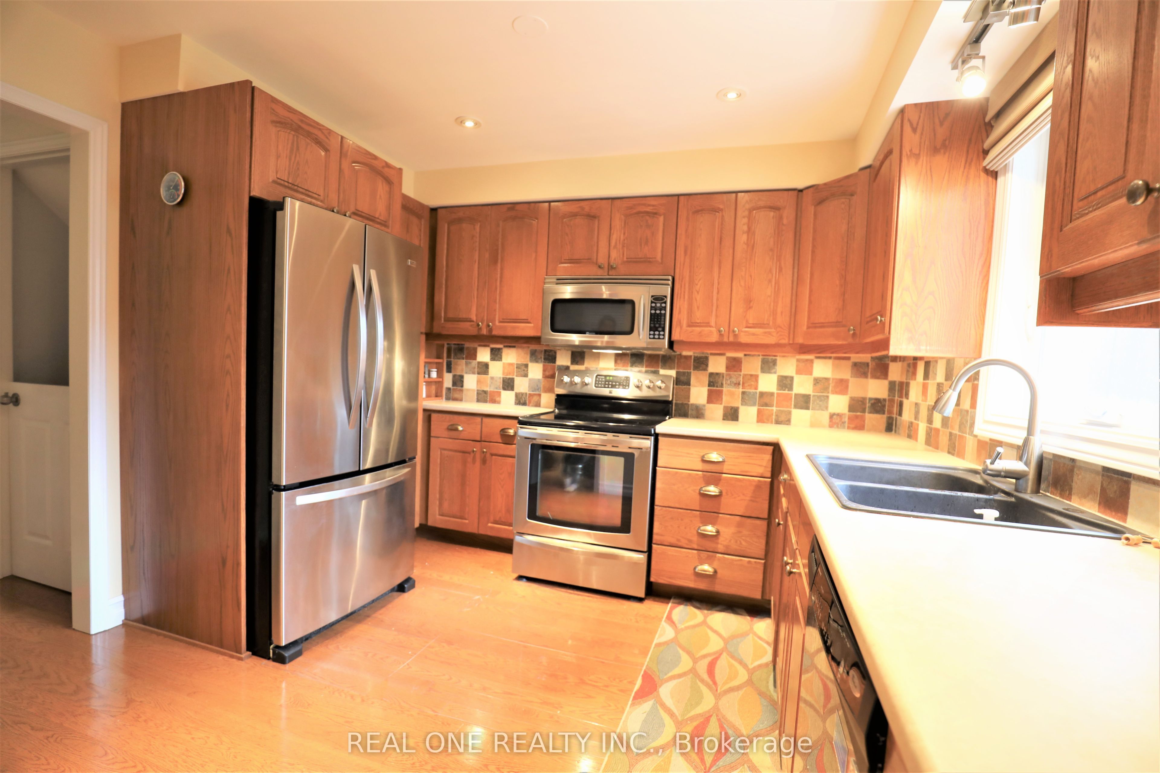 5650 Haddon Hall Road Property Photo 14