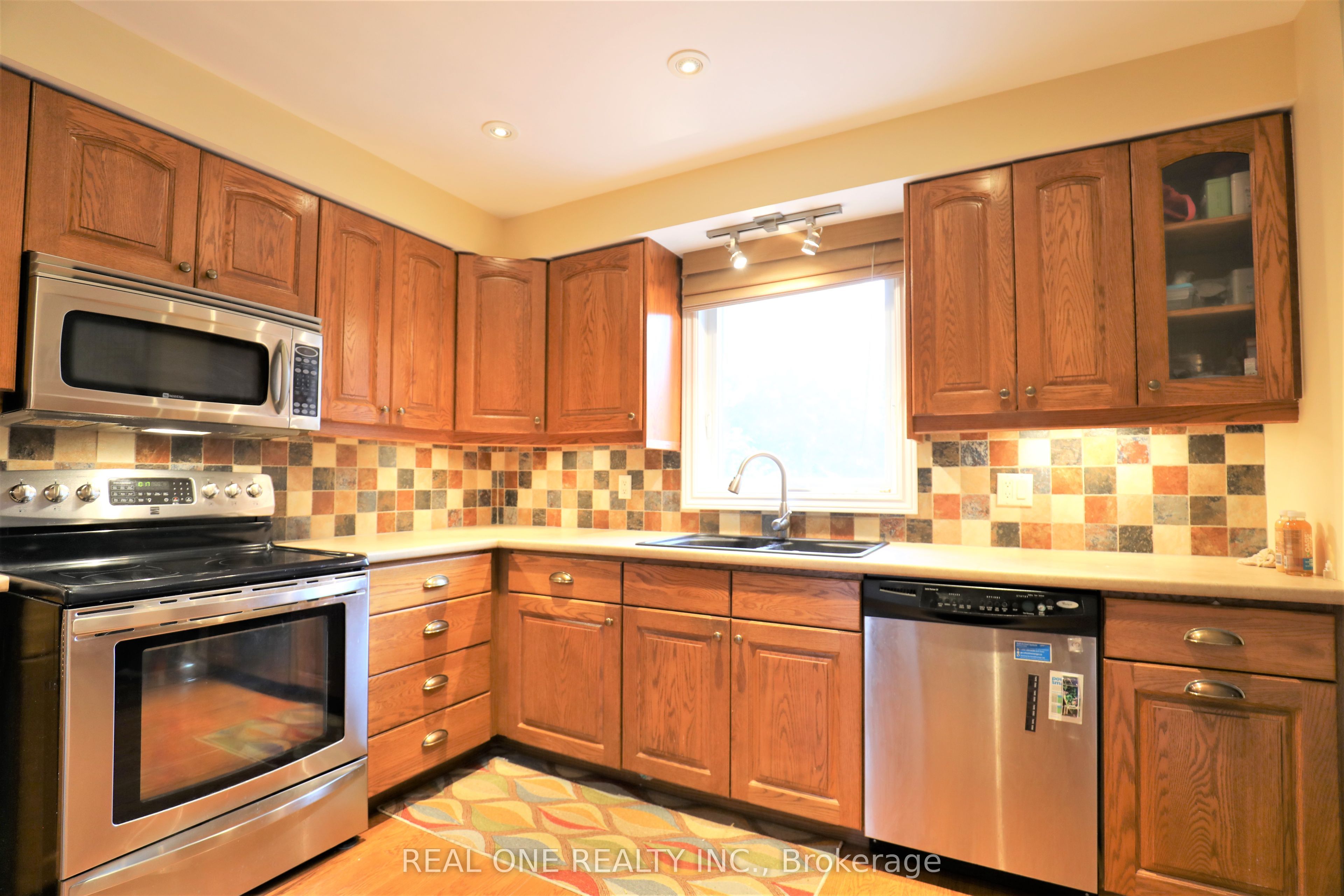 5650 Haddon Hall Road Property Photo 15