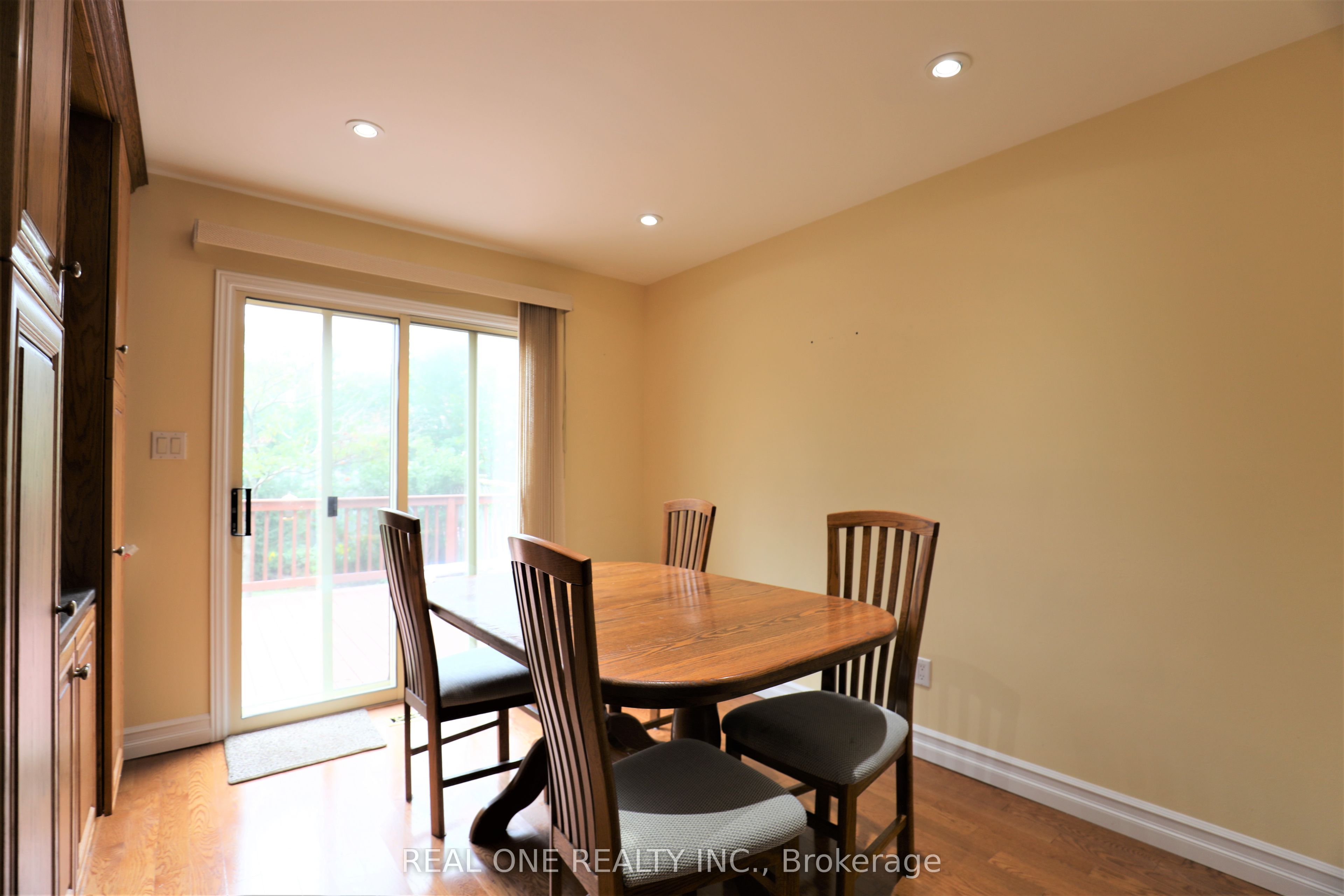 5650 Haddon Hall Road Property Photo 17