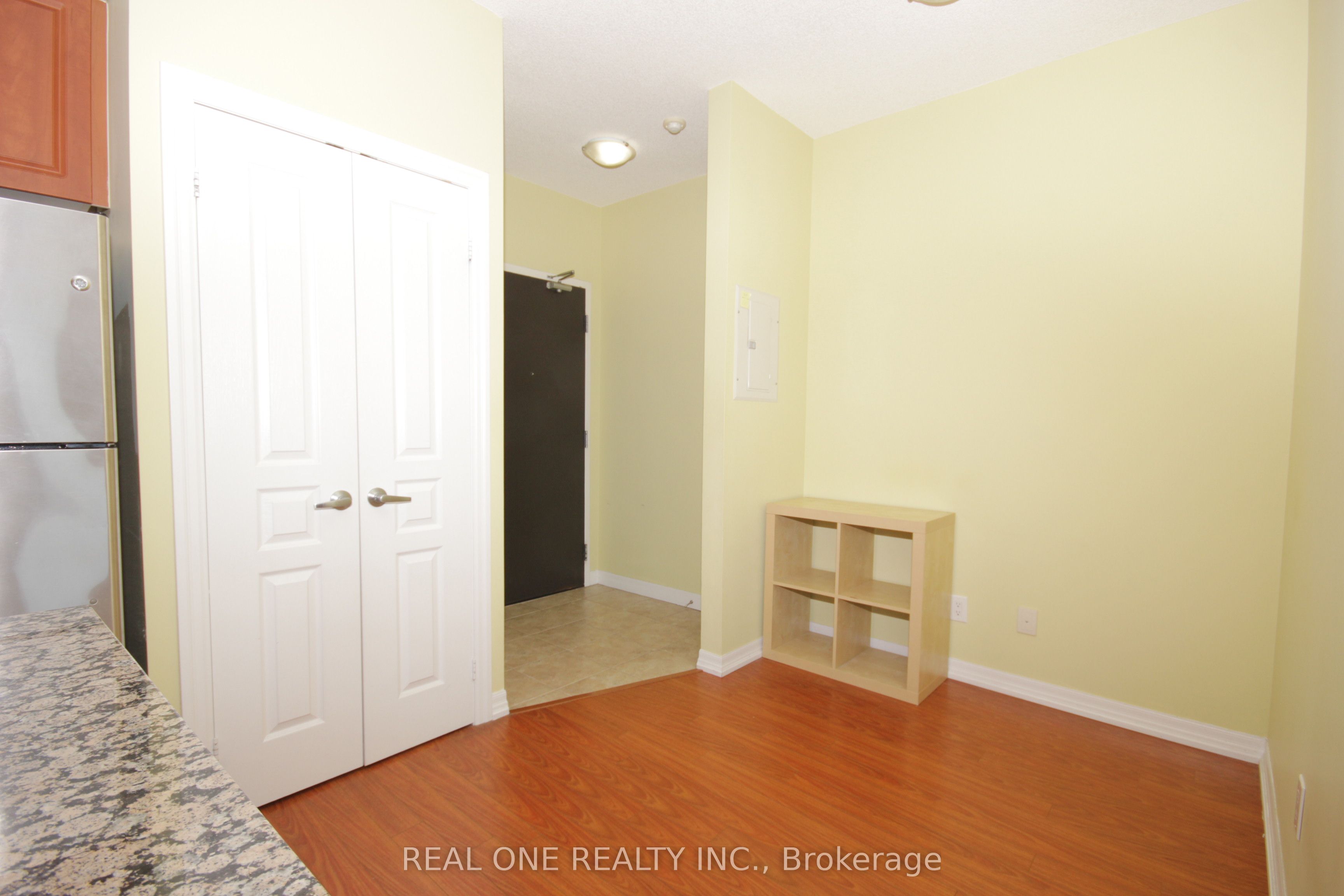#2110 - 225 Webb Drive Property Photo 9