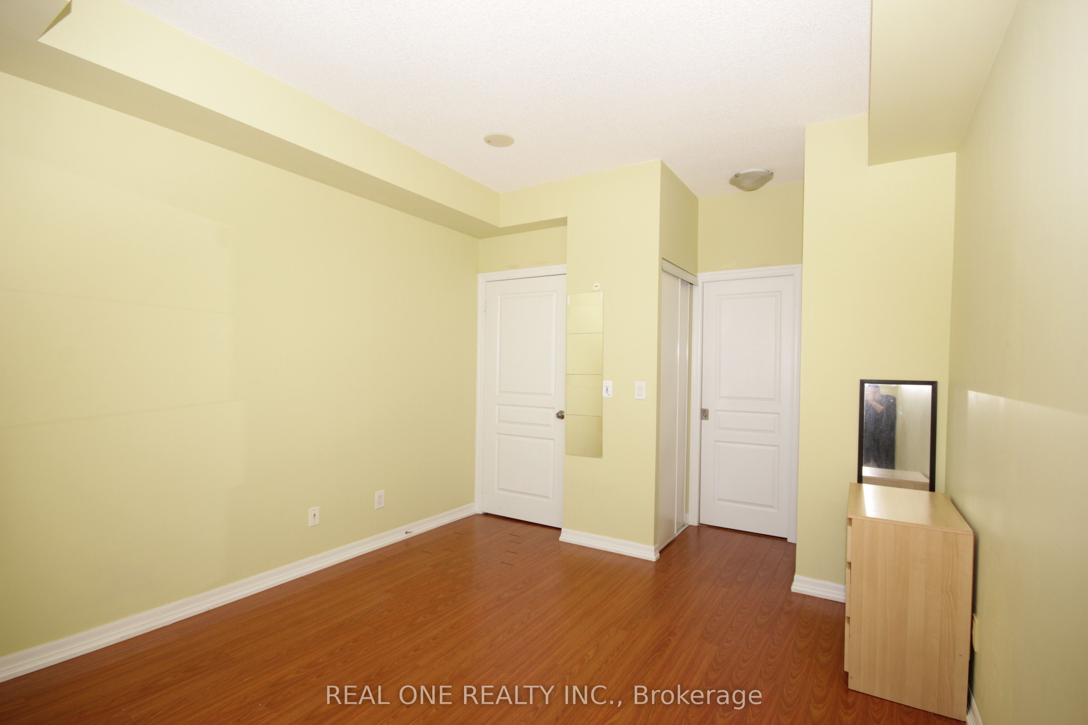 #2110 - 225 Webb Drive Property Photo 11