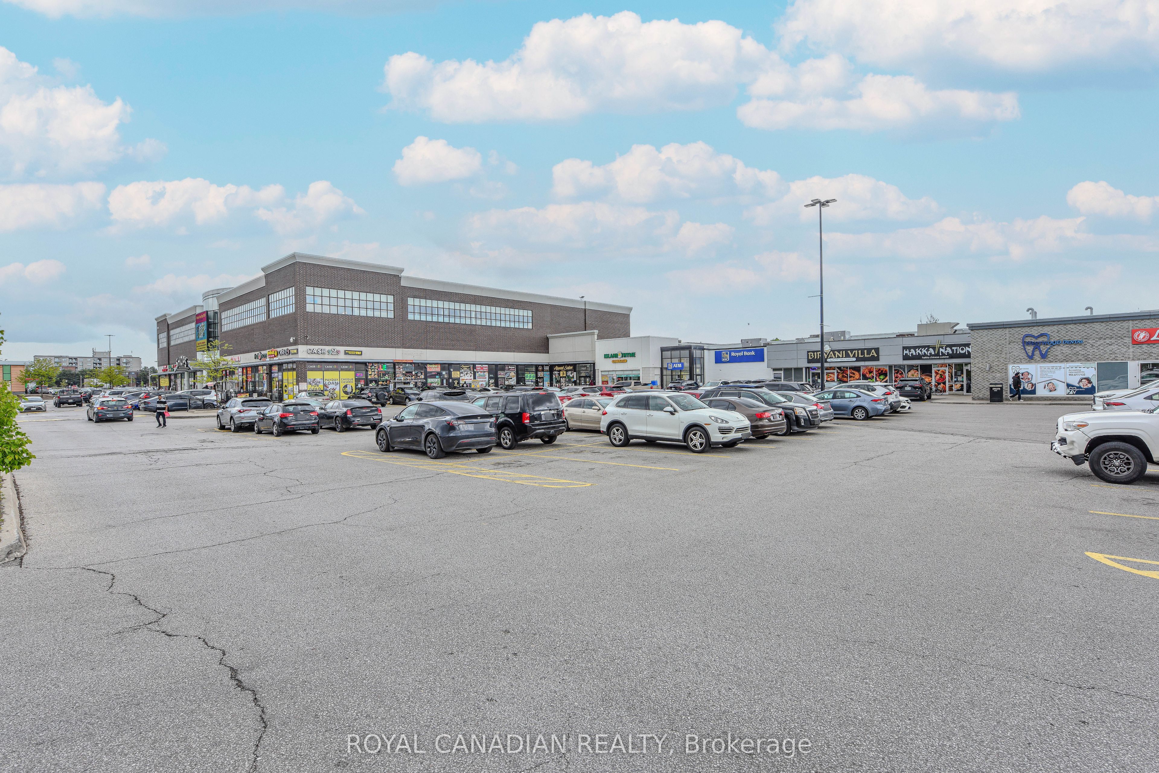7215 Goreway Dr Property Photo 15